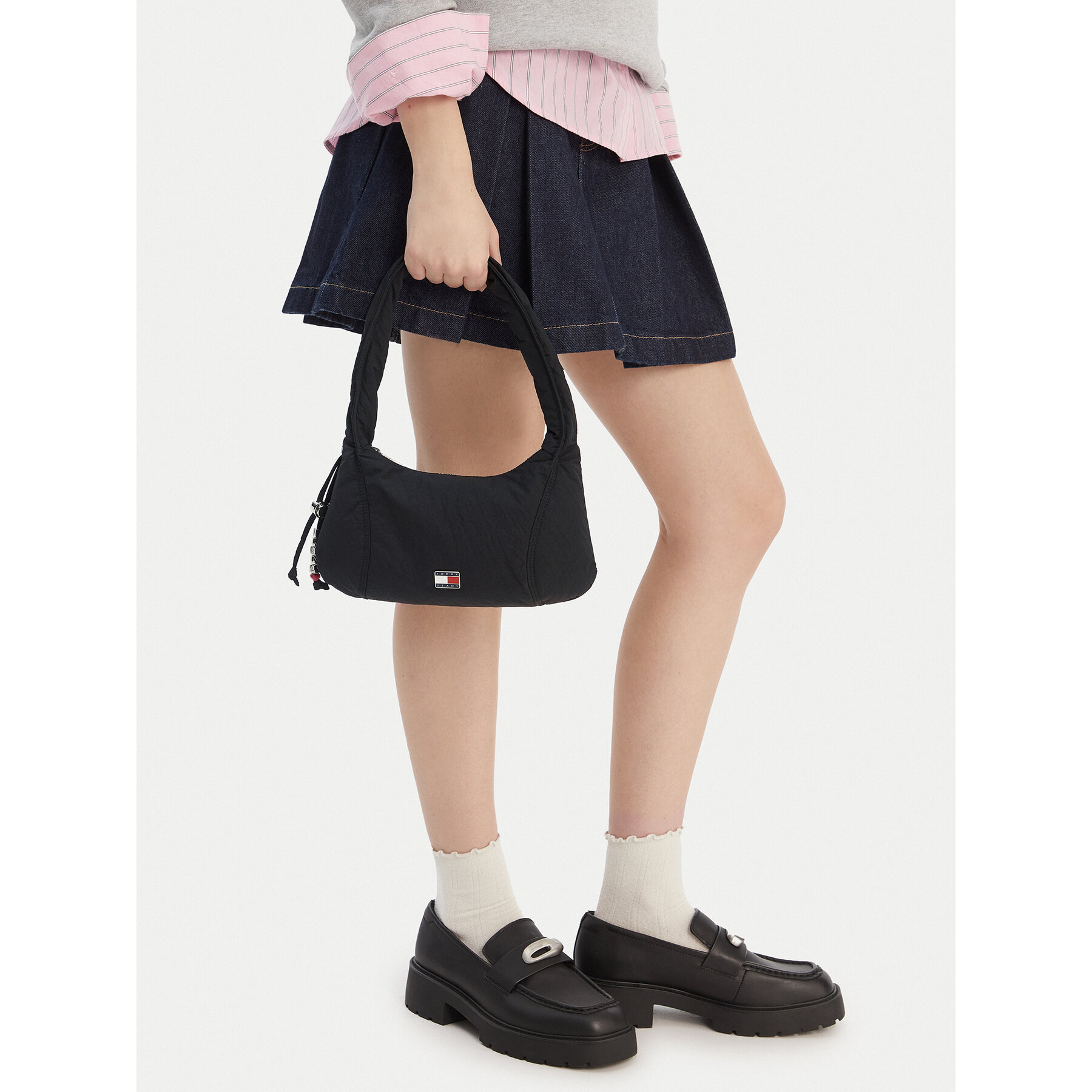 Kabelka Tommy Jeans Tjw Casual Shoulder Bag AW0AW18068 Čierna