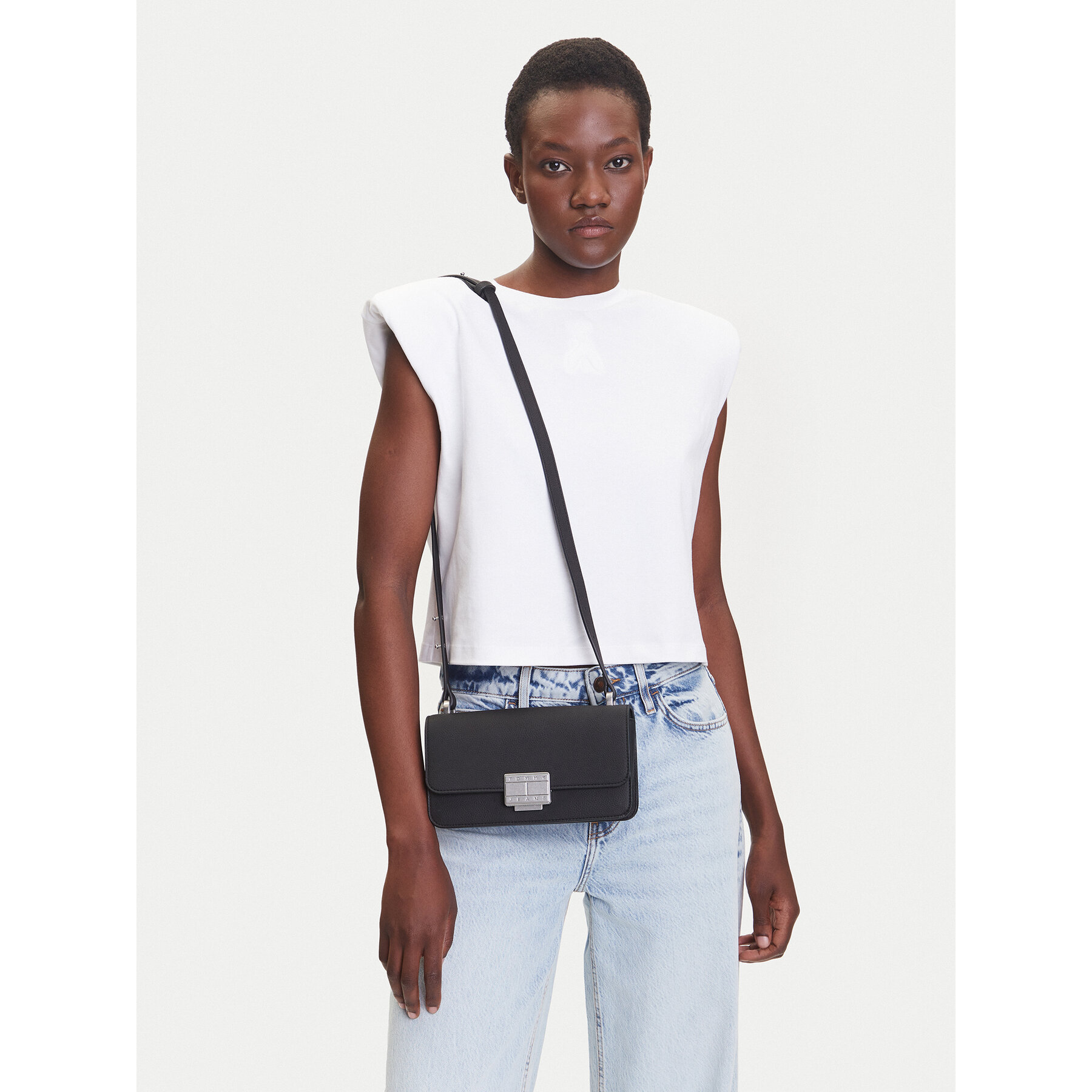 Torbica Tommy Jeans Tjw Fashionista Crossover AW0AW17306 Crna
