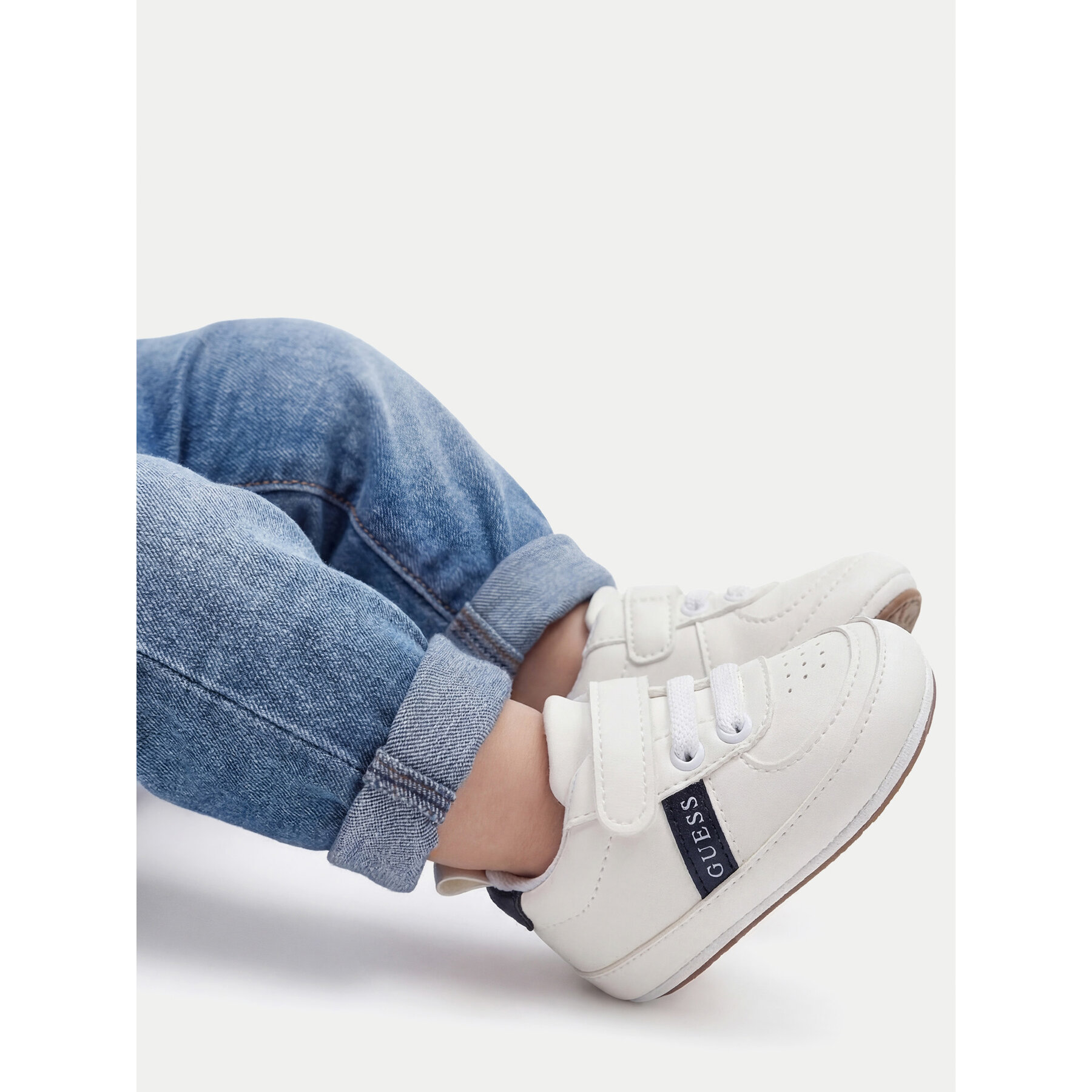 Sneakersy Guess CEO-CM250815-1 Biela