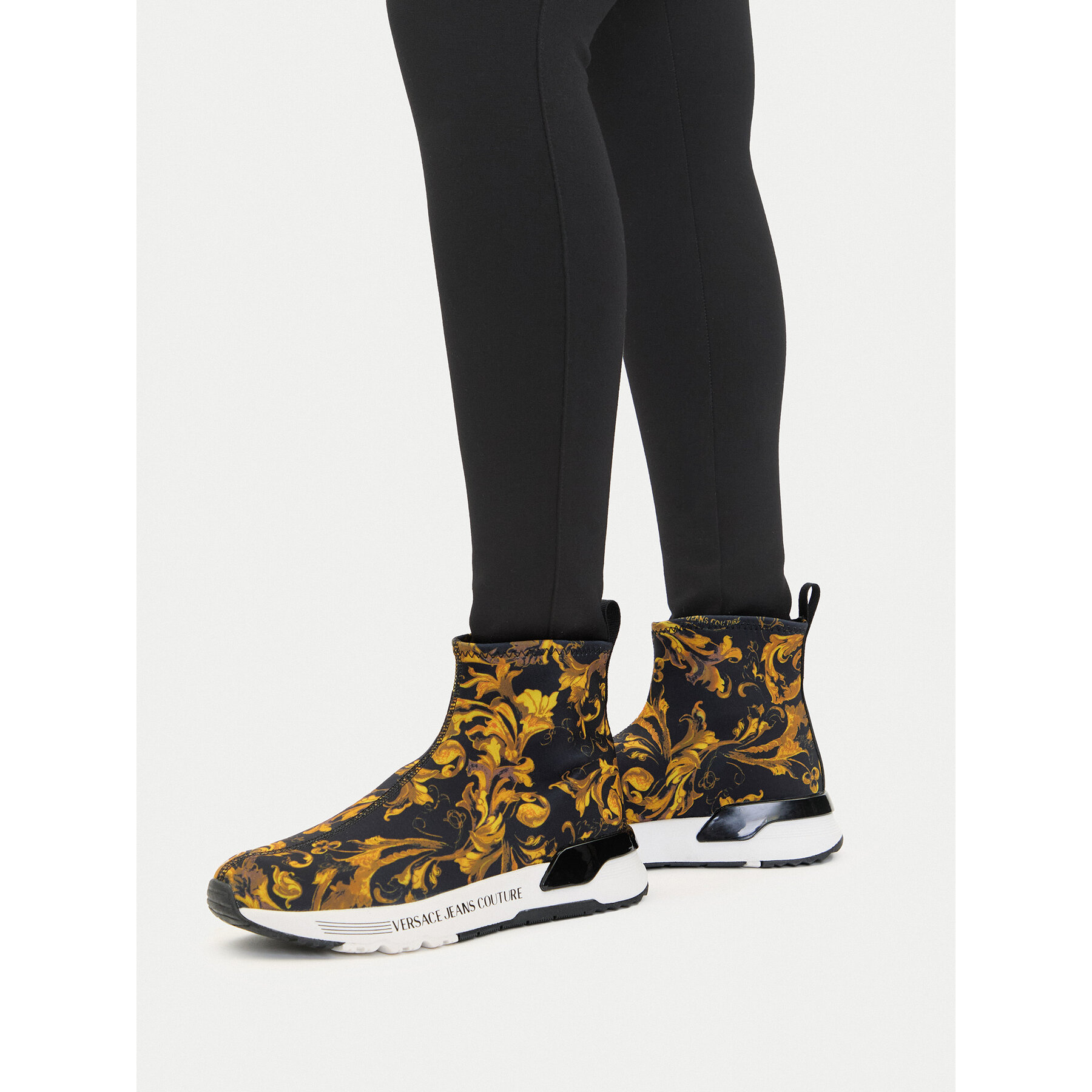 Čizme Versace Jeans Couture 79VA3SA4 Crna