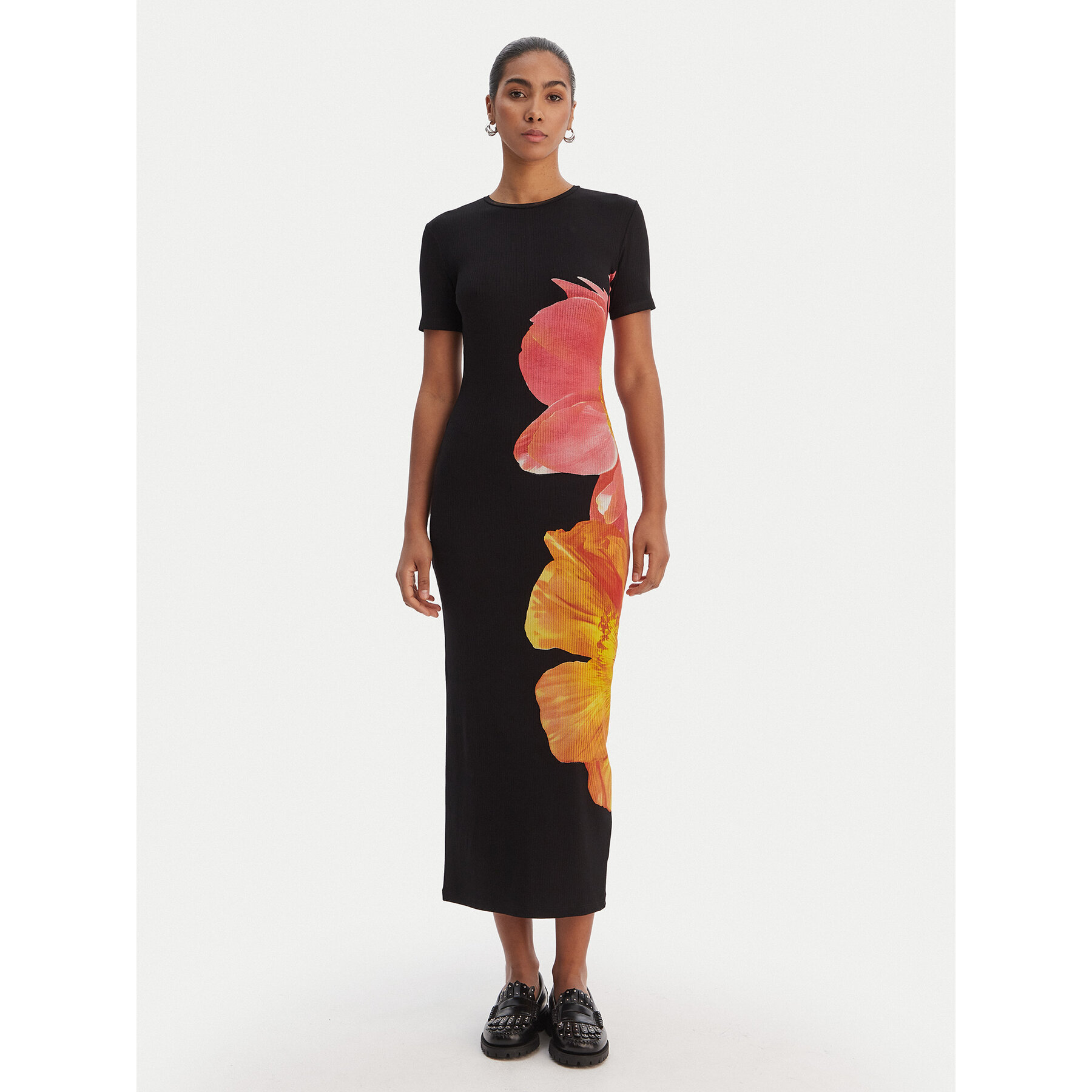 Desigual Kleid für den Alltag 26SWVK26 Schwarz Slim Fit