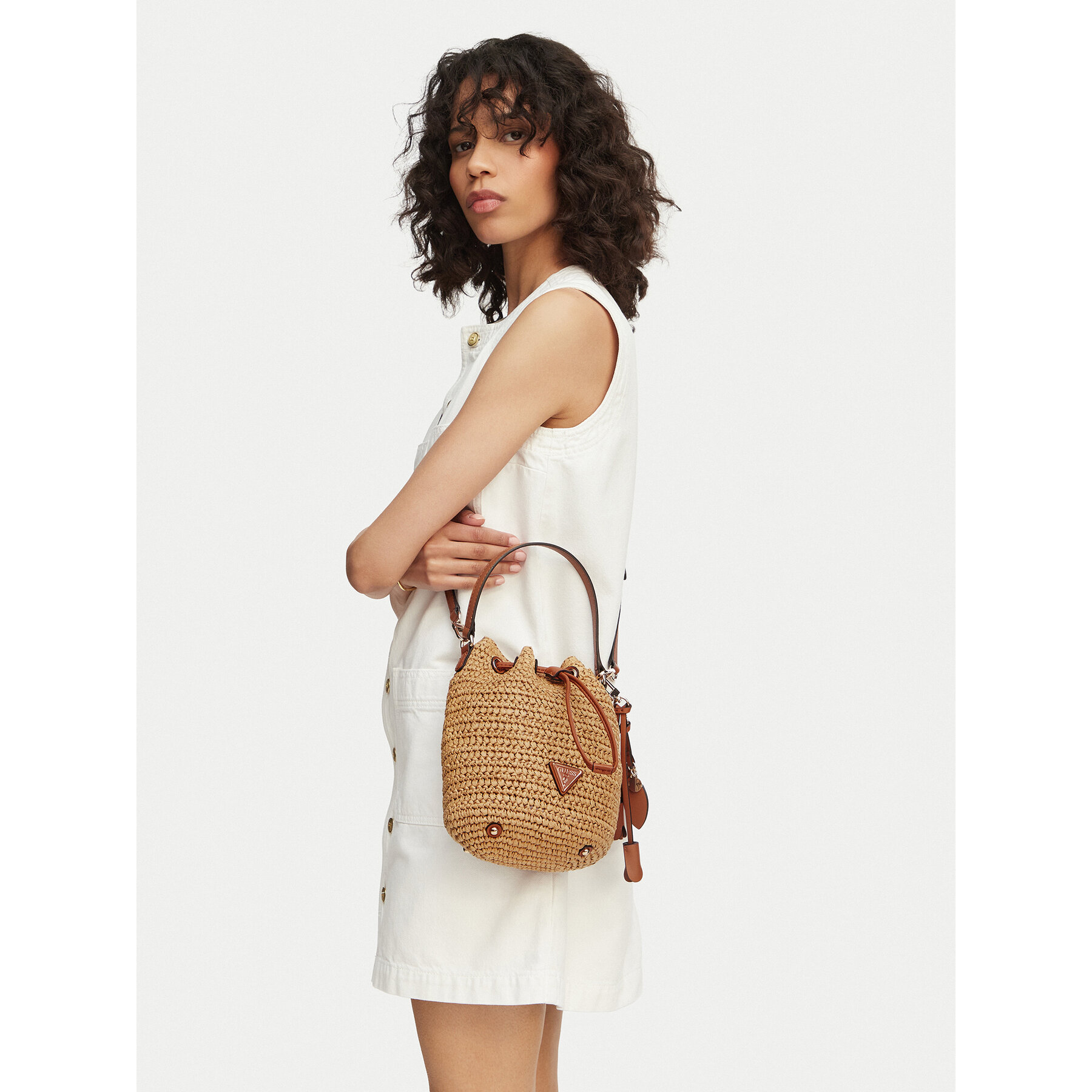 Τσάντα Guess Ofelia HWWG99 23030 Μπεζ