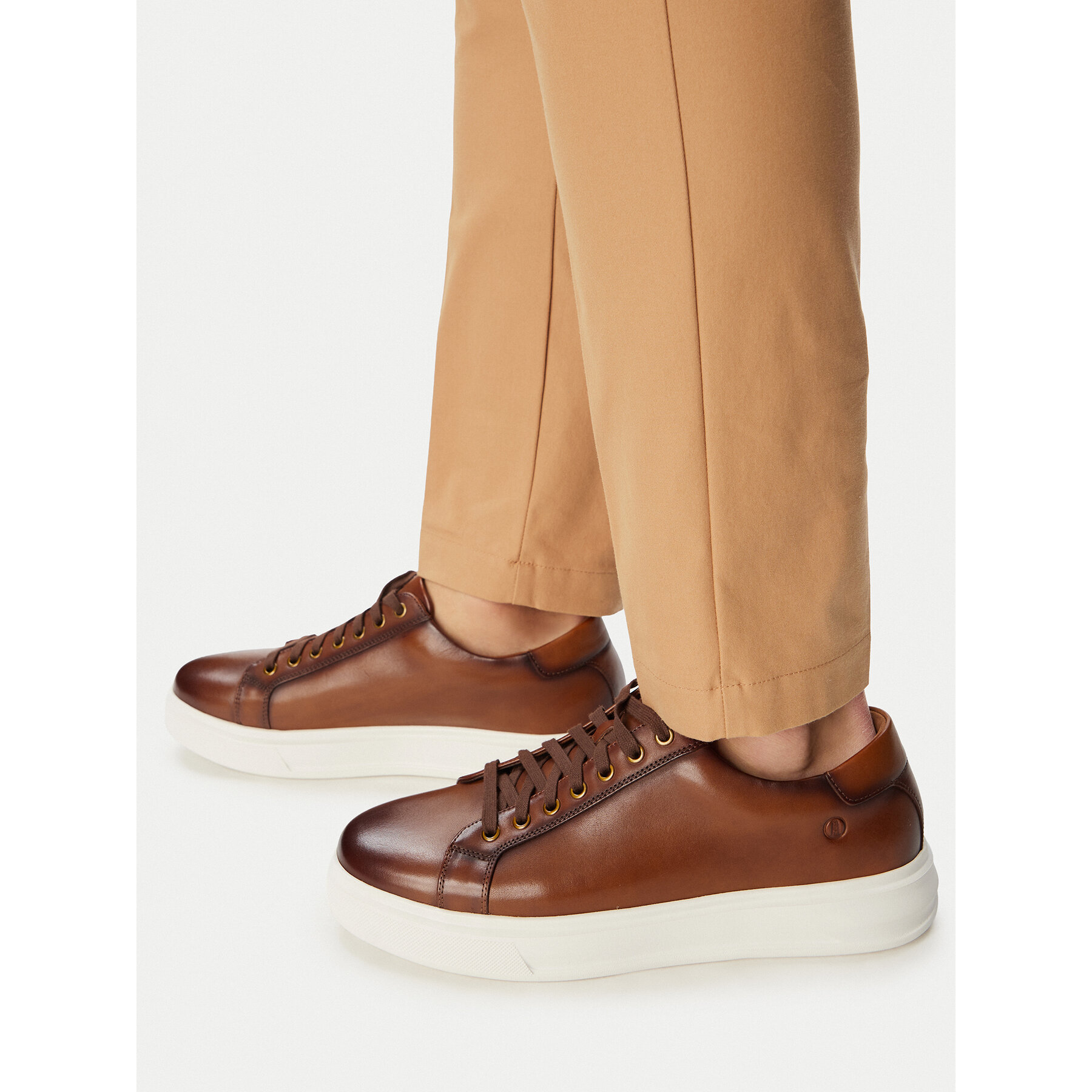 Сникърси Clarks Goswell Tie 26186561 Кафяв