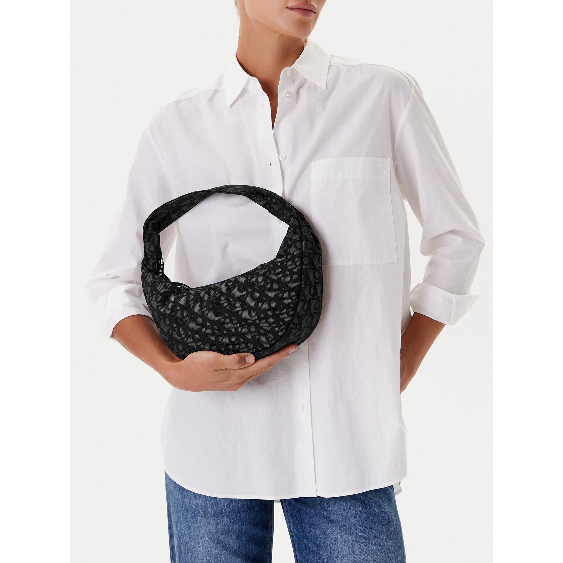 Ročna torba Calvin Klein Ckj Monogram Pinched Medium Shou LV04F3206G Črna