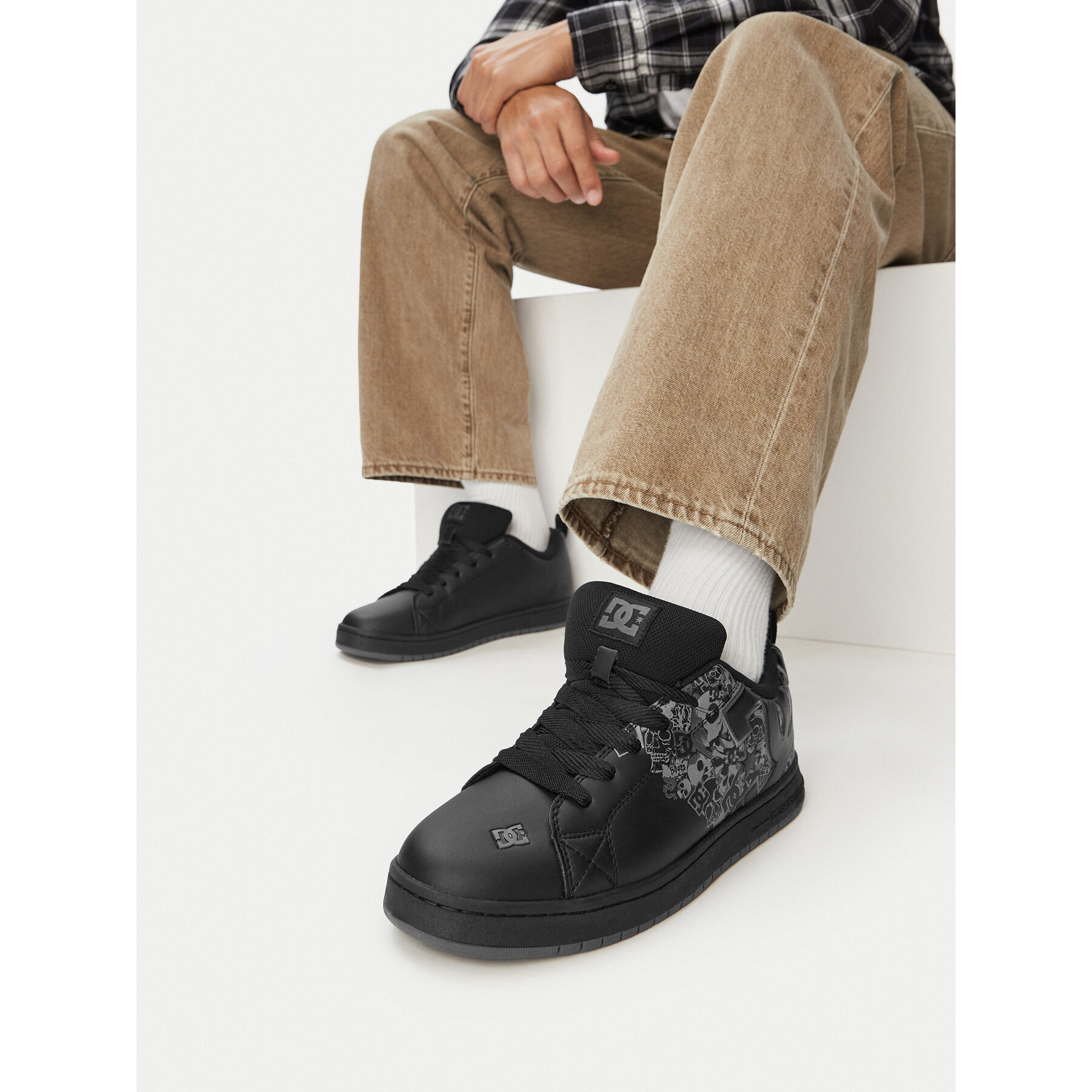 Sneakers DC Shoes CEOWB-MP40-160W Negru