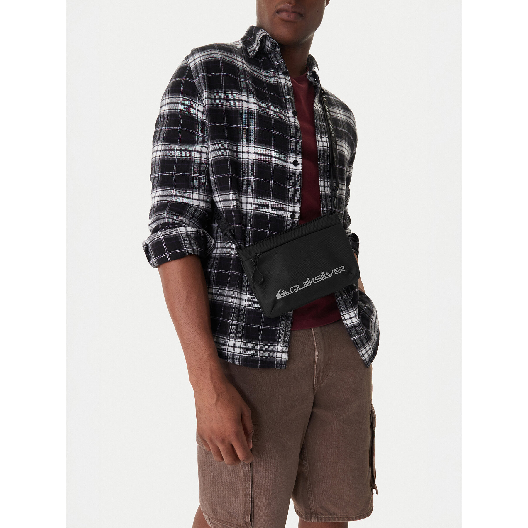 Crossover torbica Quiksilver CEOWB-QUIC-F-003-09 Crna
