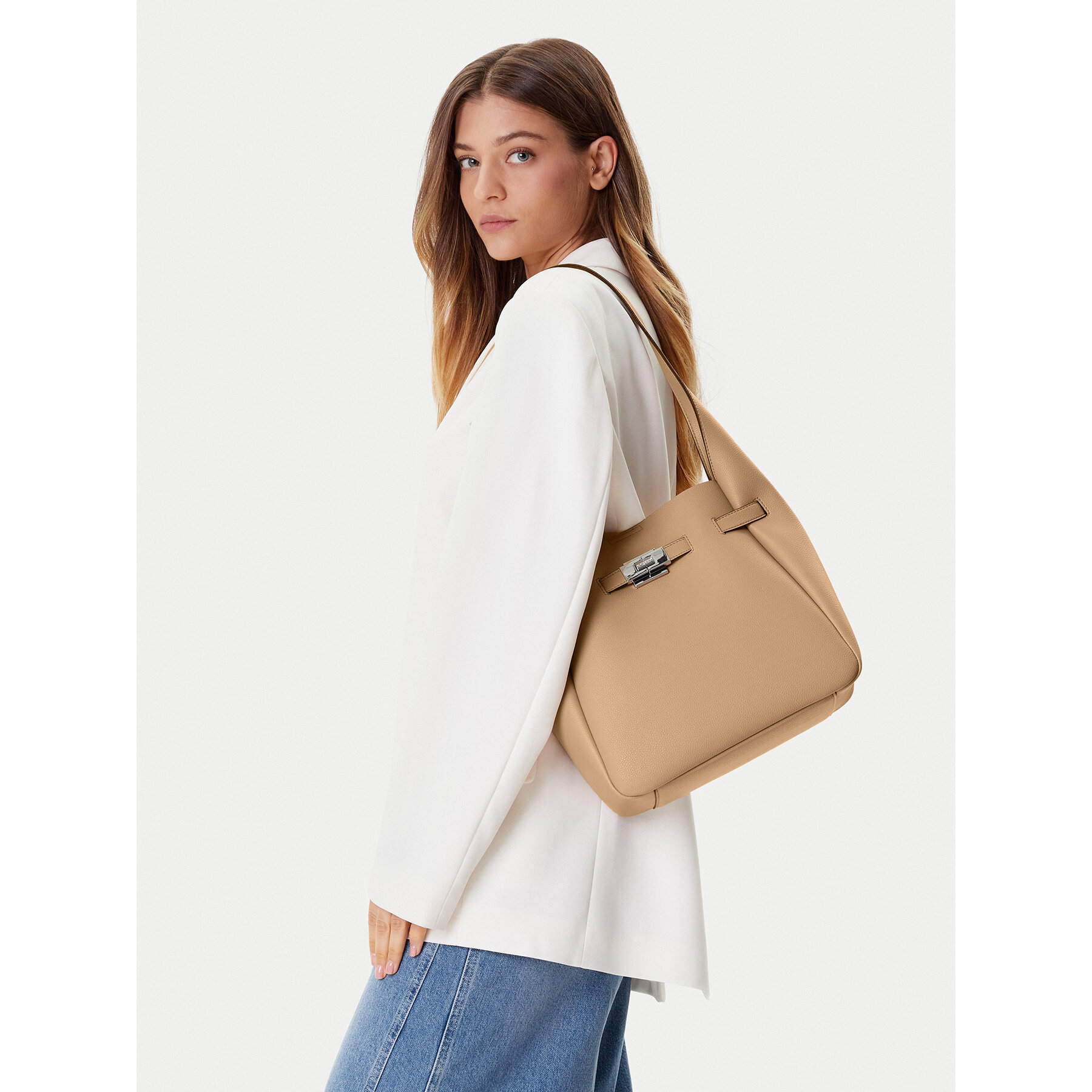 Geantă DKNY R52CAK42 Maro