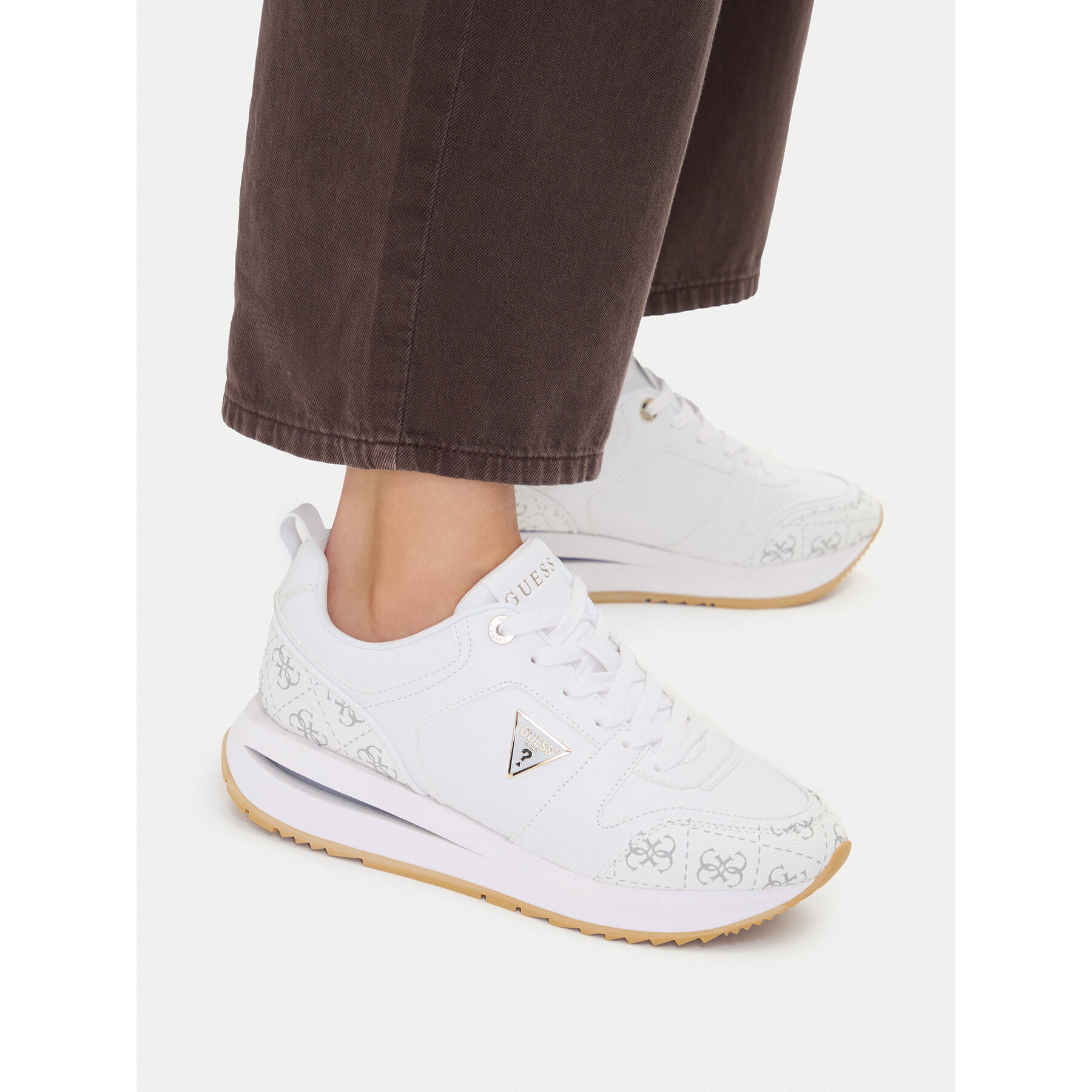 Αθλητικά Guess FLTEVR ELE12 Λευκό