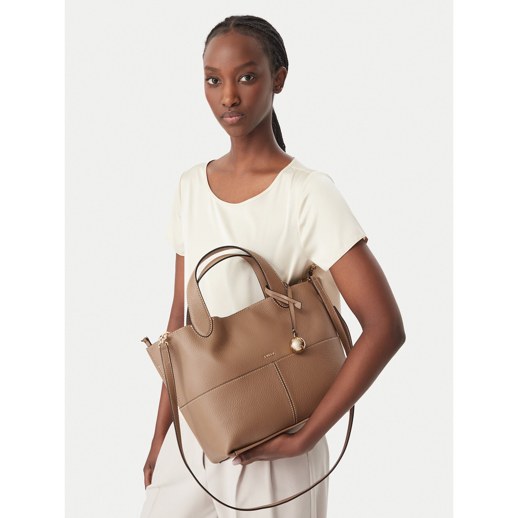 Дамска чанта Furla Primrose M WB02225 HSF000 4489S Кафяв
