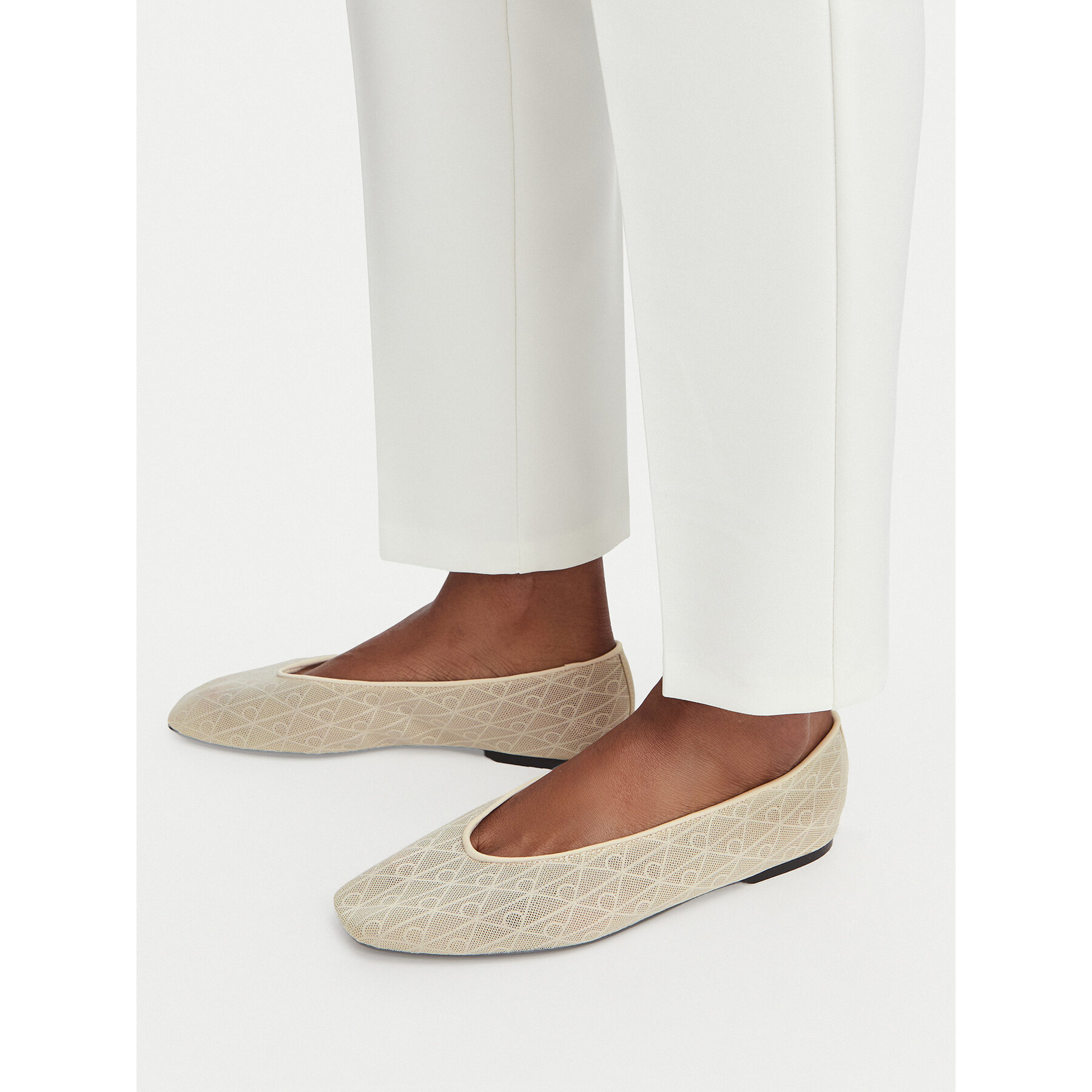 Balerinke Calvin Klein Square Ballerina Aop Mesh HW0HW02937 Écru