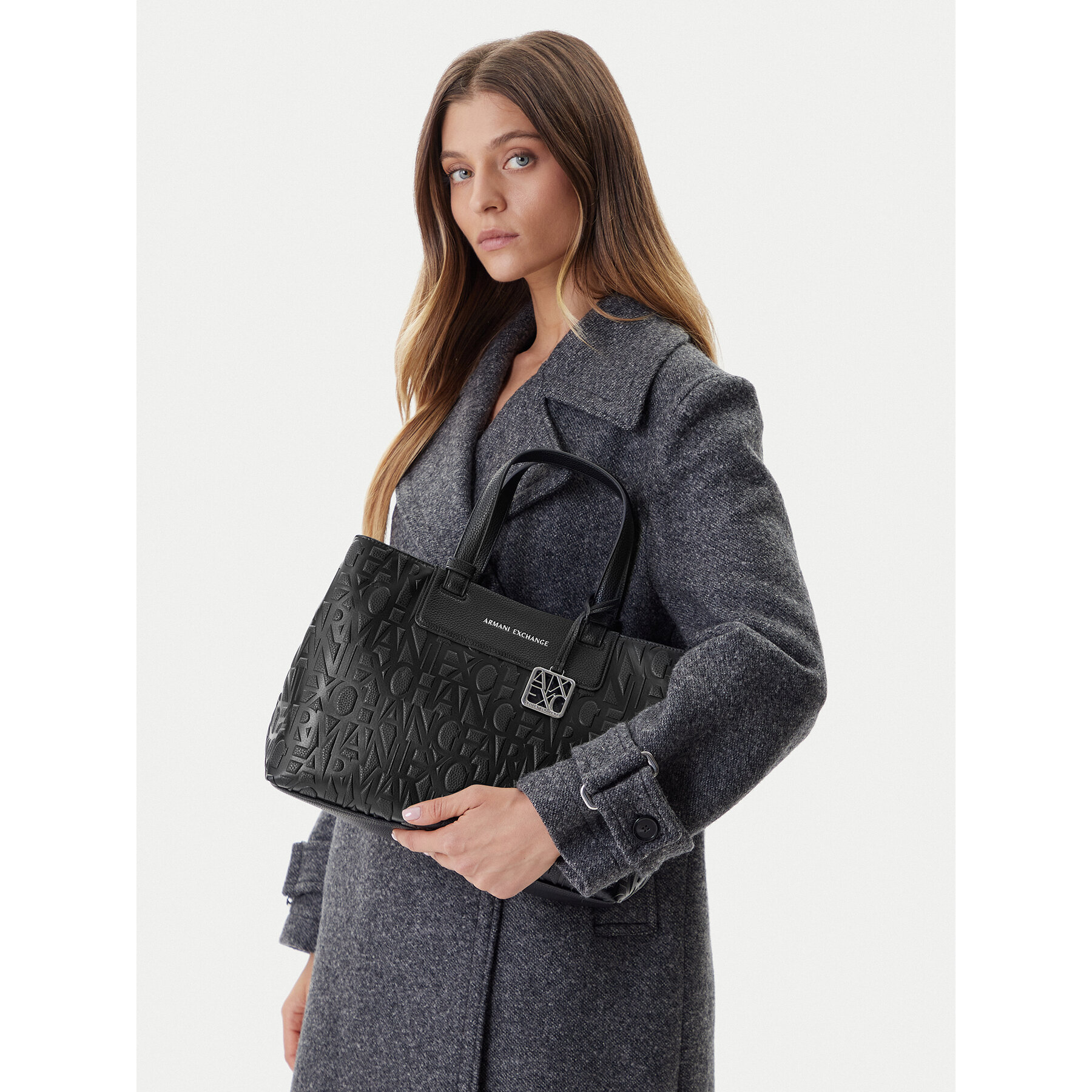 Дамска чанта Armani Exchange XW001222 AF15774 UC001 Черен