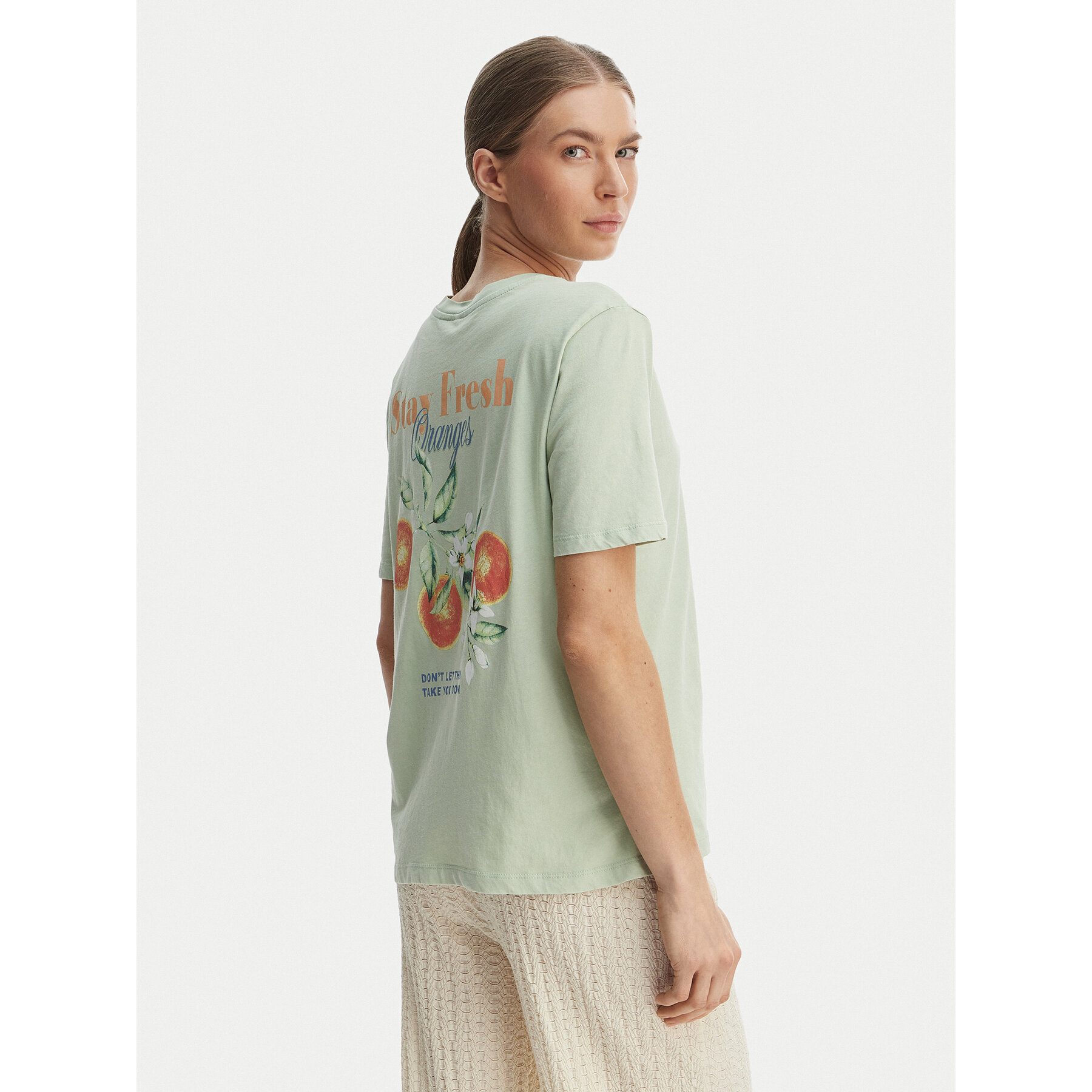 ONLY T-shirt Lucy 15367829 Zelena Regular Fit
