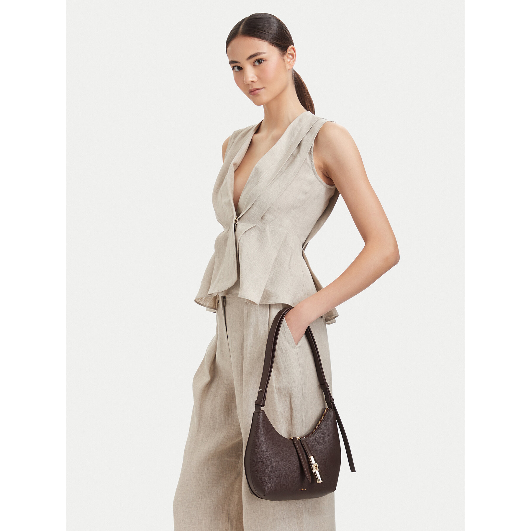 Geantă Furla Goccia S WB01500 BX3353 CN 2460S Maro închis