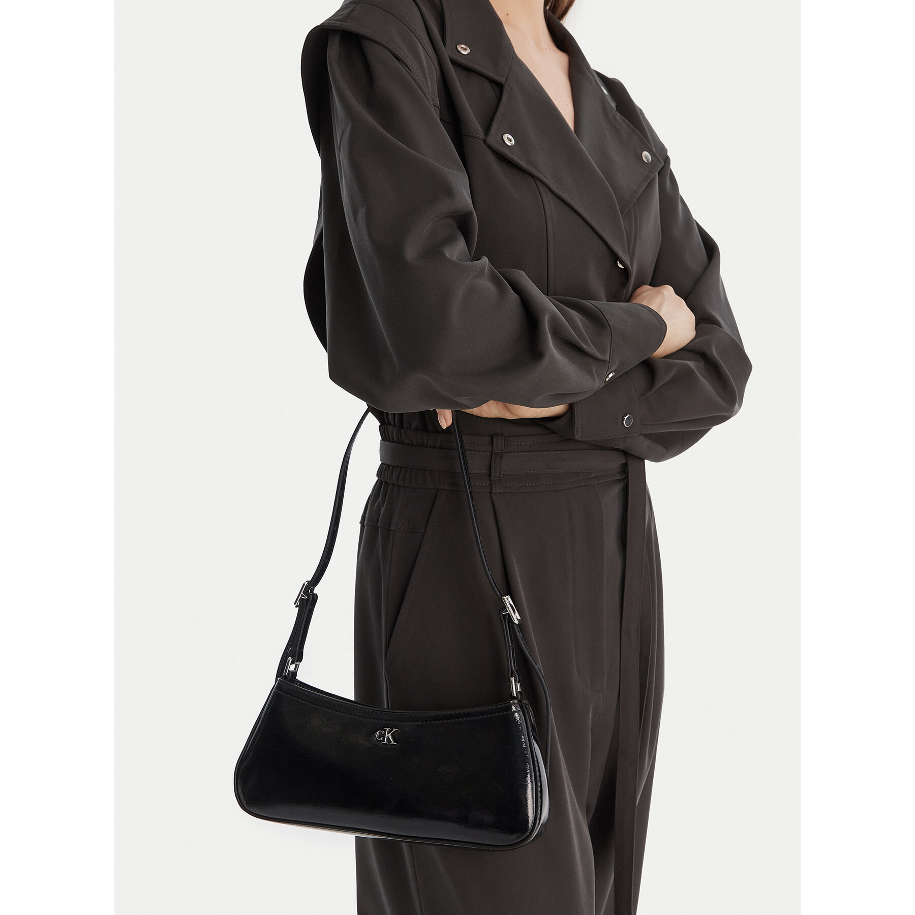 Torbica Calvin Klein Ck Metallic Small Shoulder Bag LV04F3304G Crna