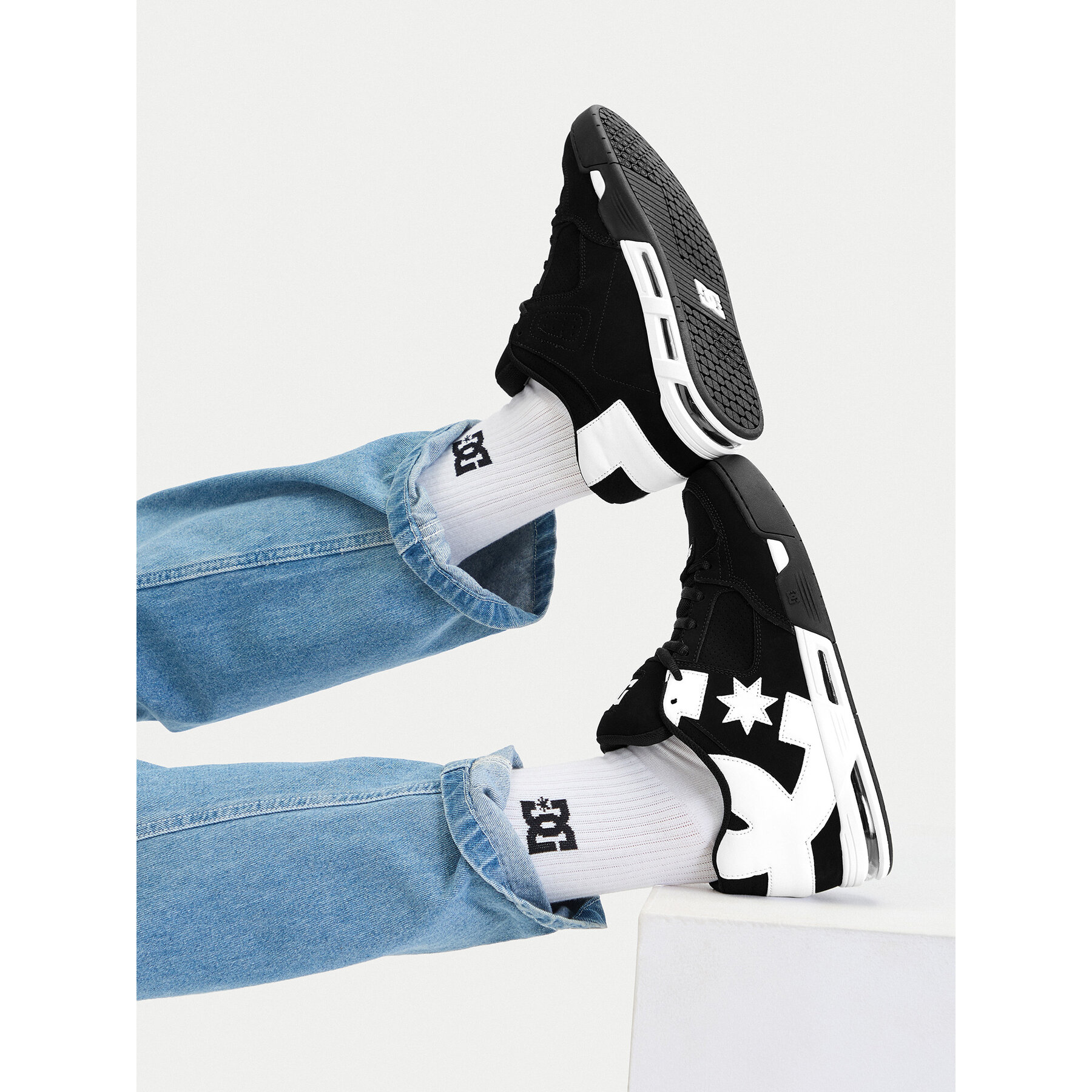 Tenisice DC Shoes EO-DC COMMAND DC02220002 Crna