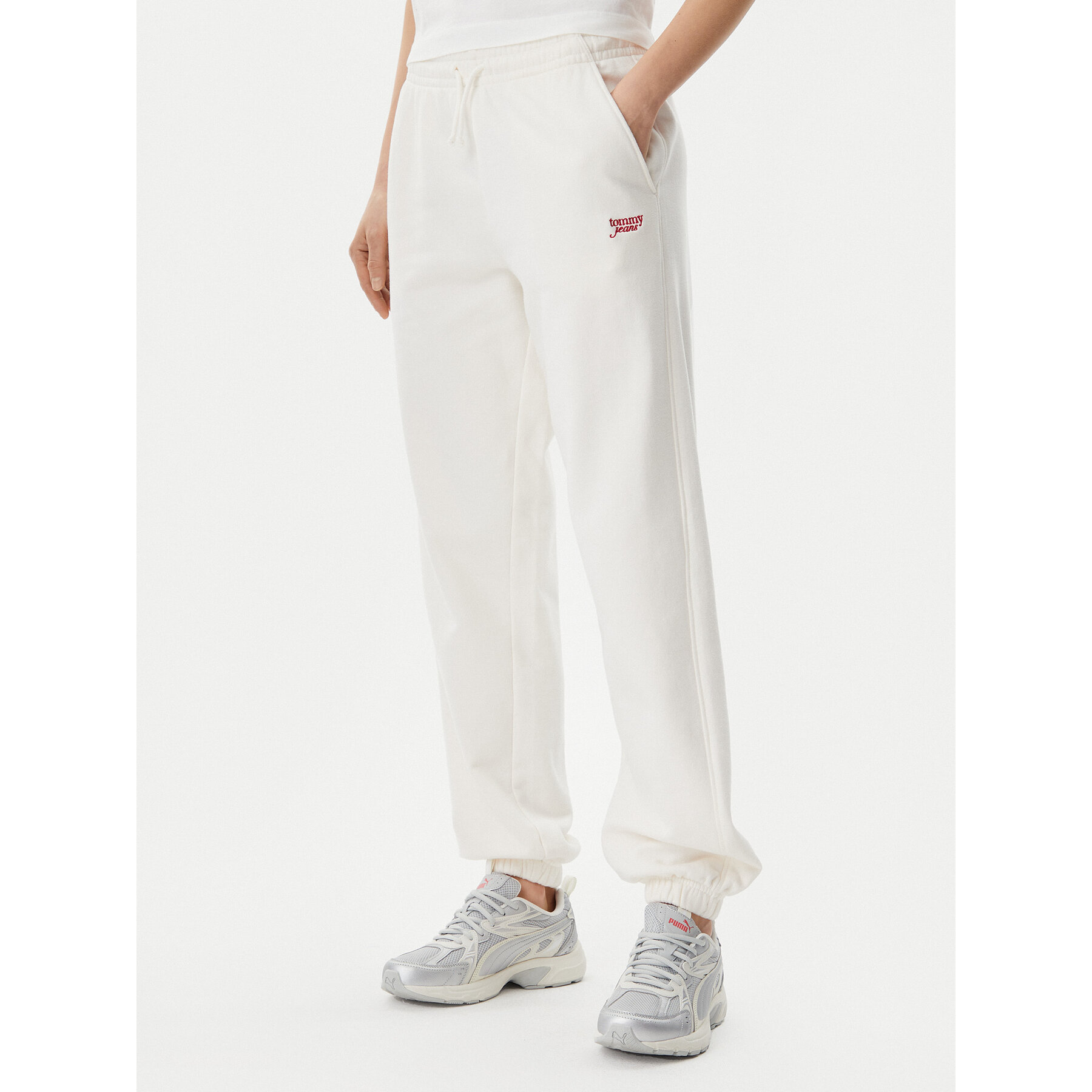 Tommy Jeans Jogginghose Script DW0DW20670 Écru Relaxed Fit