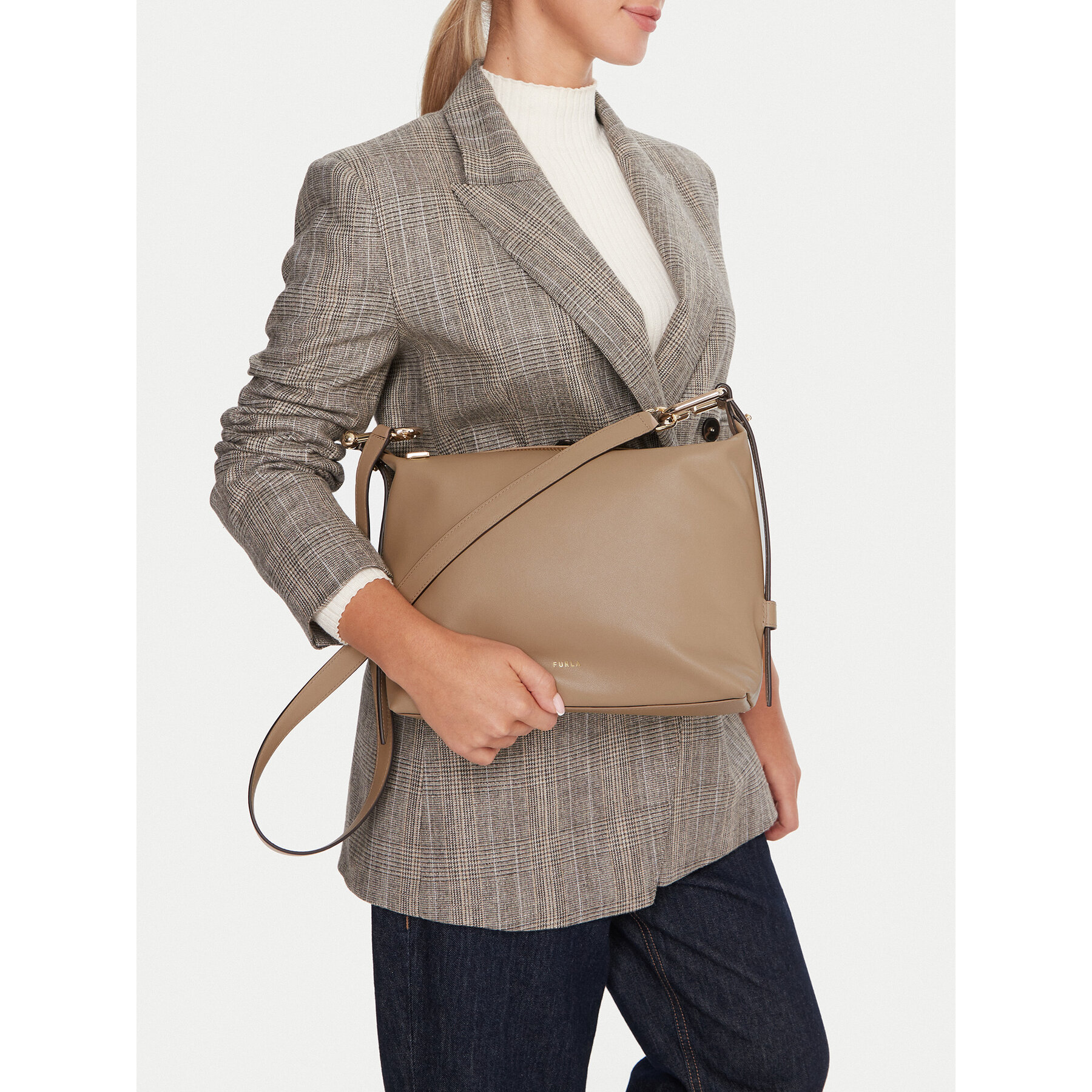 Дамска чанта Furla WB01866-BX2045-1257S-1-007-20-CN Бежов