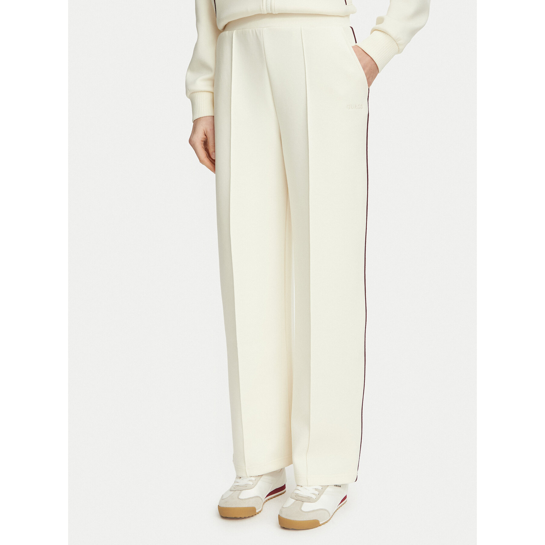 Guess Jogginghose V6BB05 K6265 Creme Regular Fit
