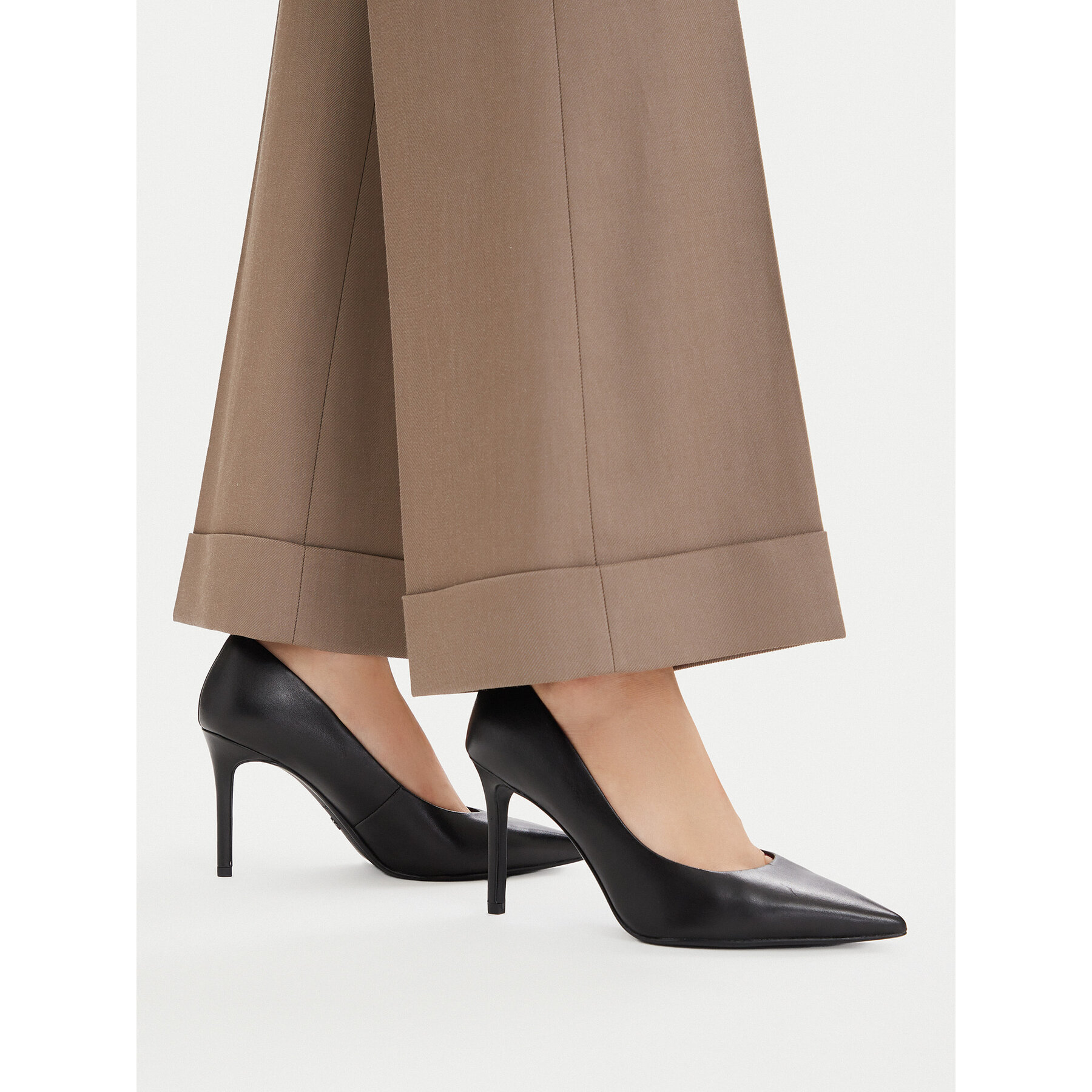 Augstpapēžu kurpes Tamaris 1-22480-42 Melns