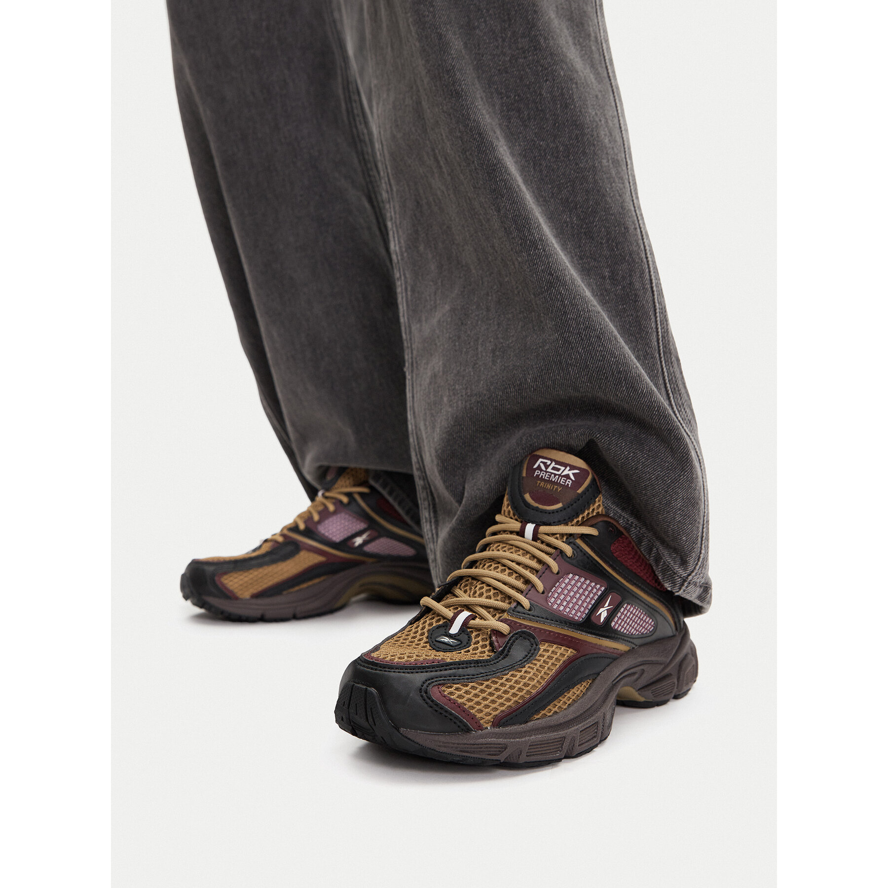 Sneakers Reebok CEOSS-PREMIER TRINITY 100230888 W Vișiniu