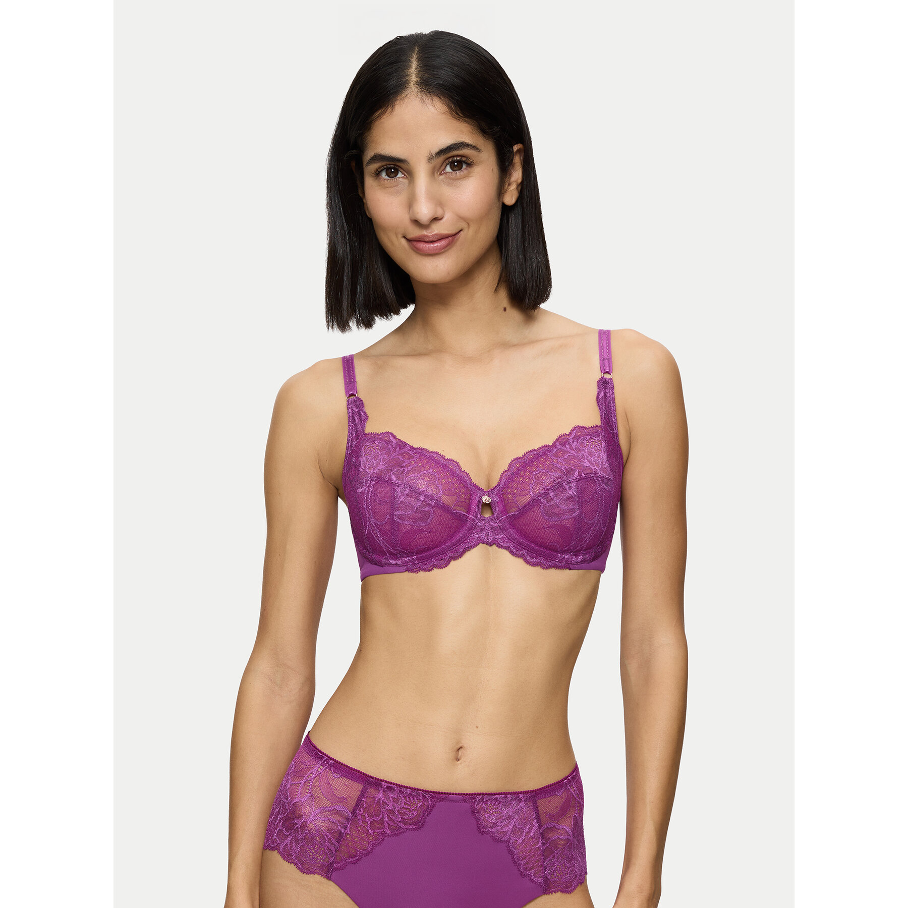 Triumph Melltartó alsó huzallal Wild Peony Florale 10209608 Lila