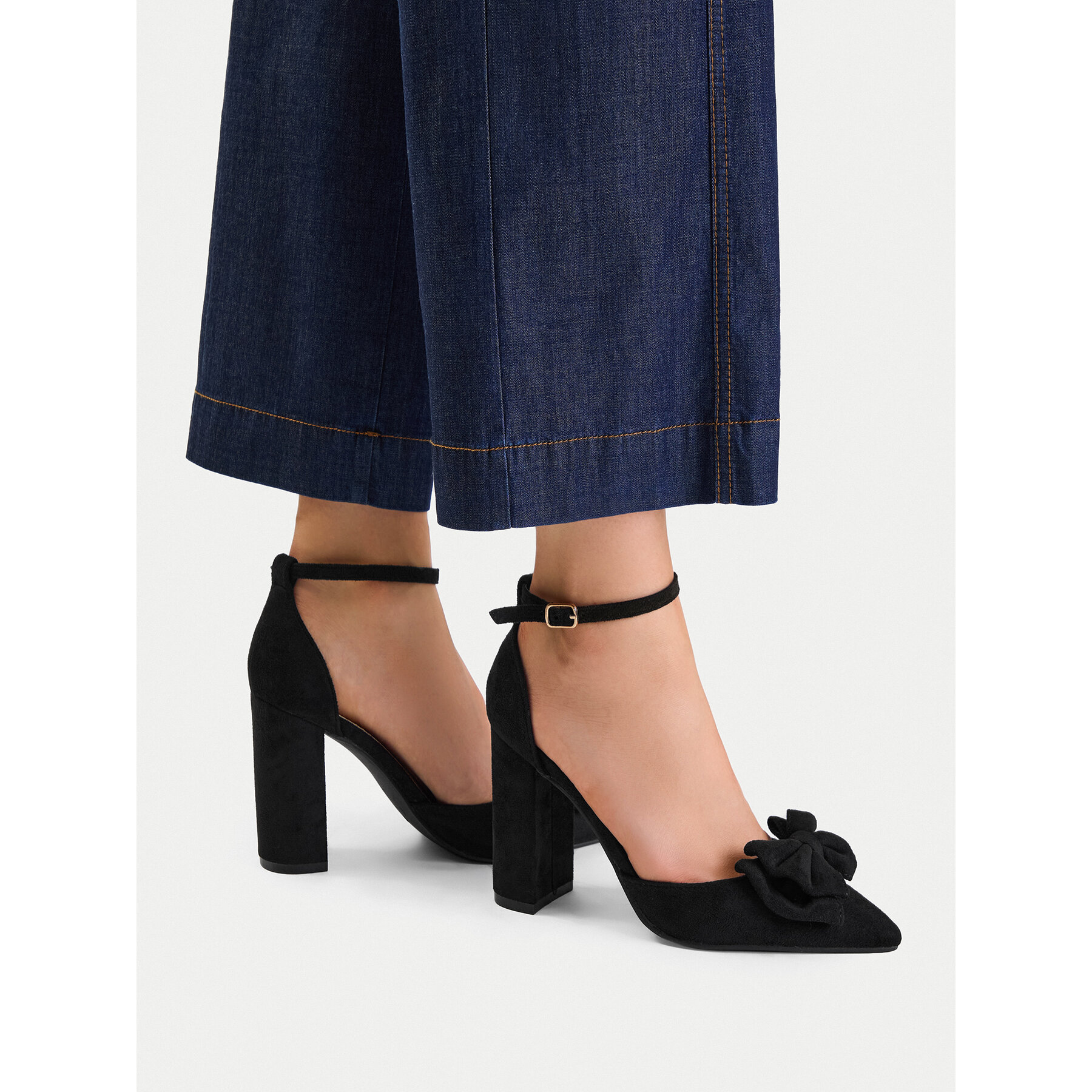 Salonke DeeZee WS1001-01 Crna