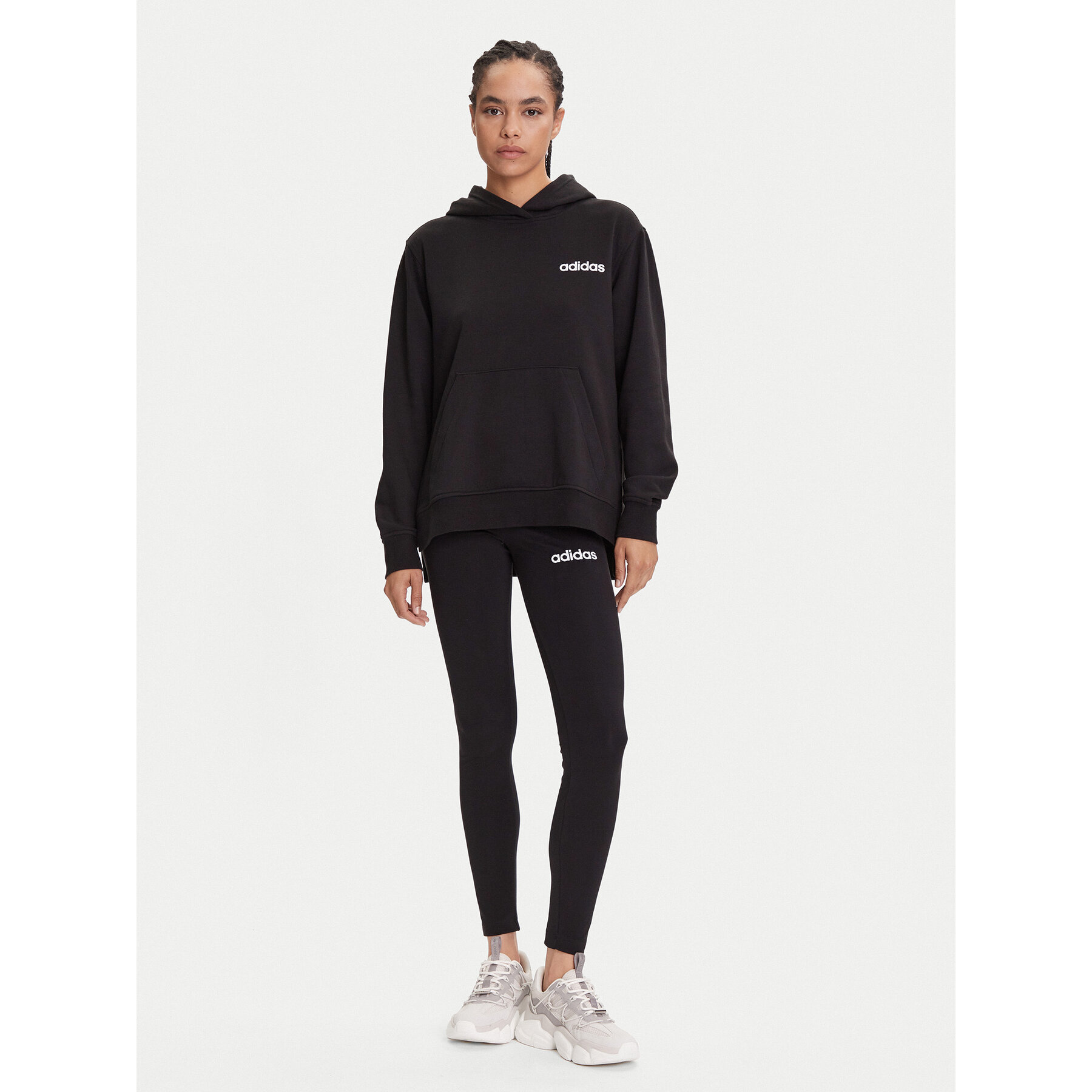 adidas Jogginganzug Leisure JX0474 Schwarz Regular Fit