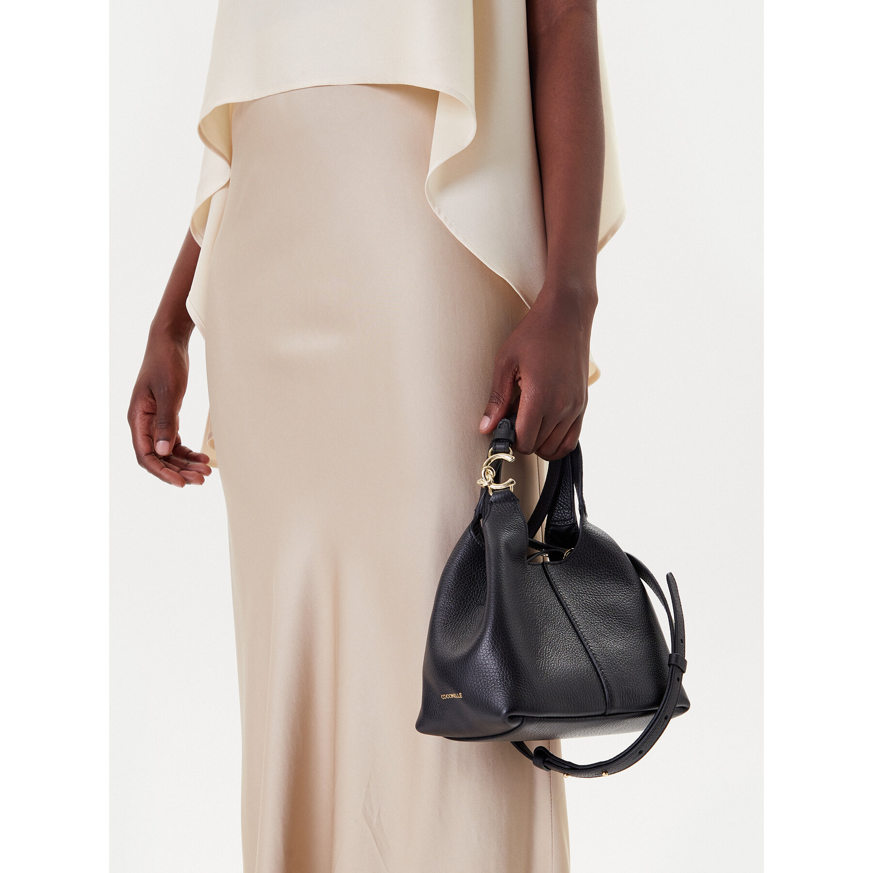 Дамска чанта Coccinelle E1 SHA 58 01 01 Черен