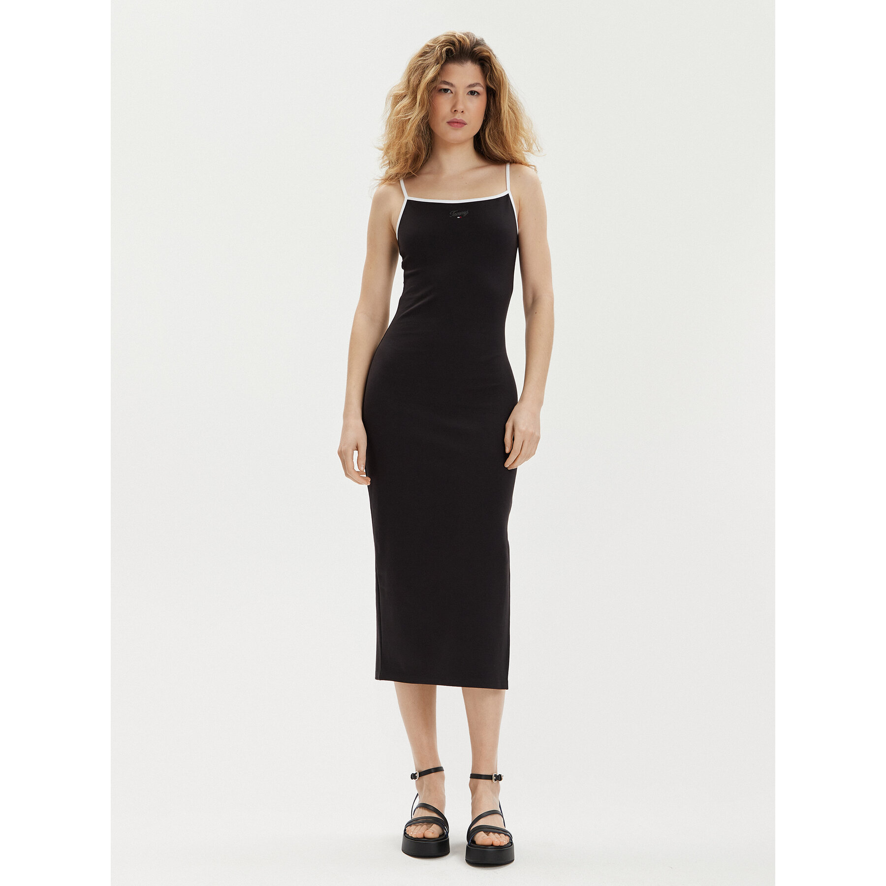 Tommy Jeans Sommerkleid DW0DW17952 Schwarz Slim Fit