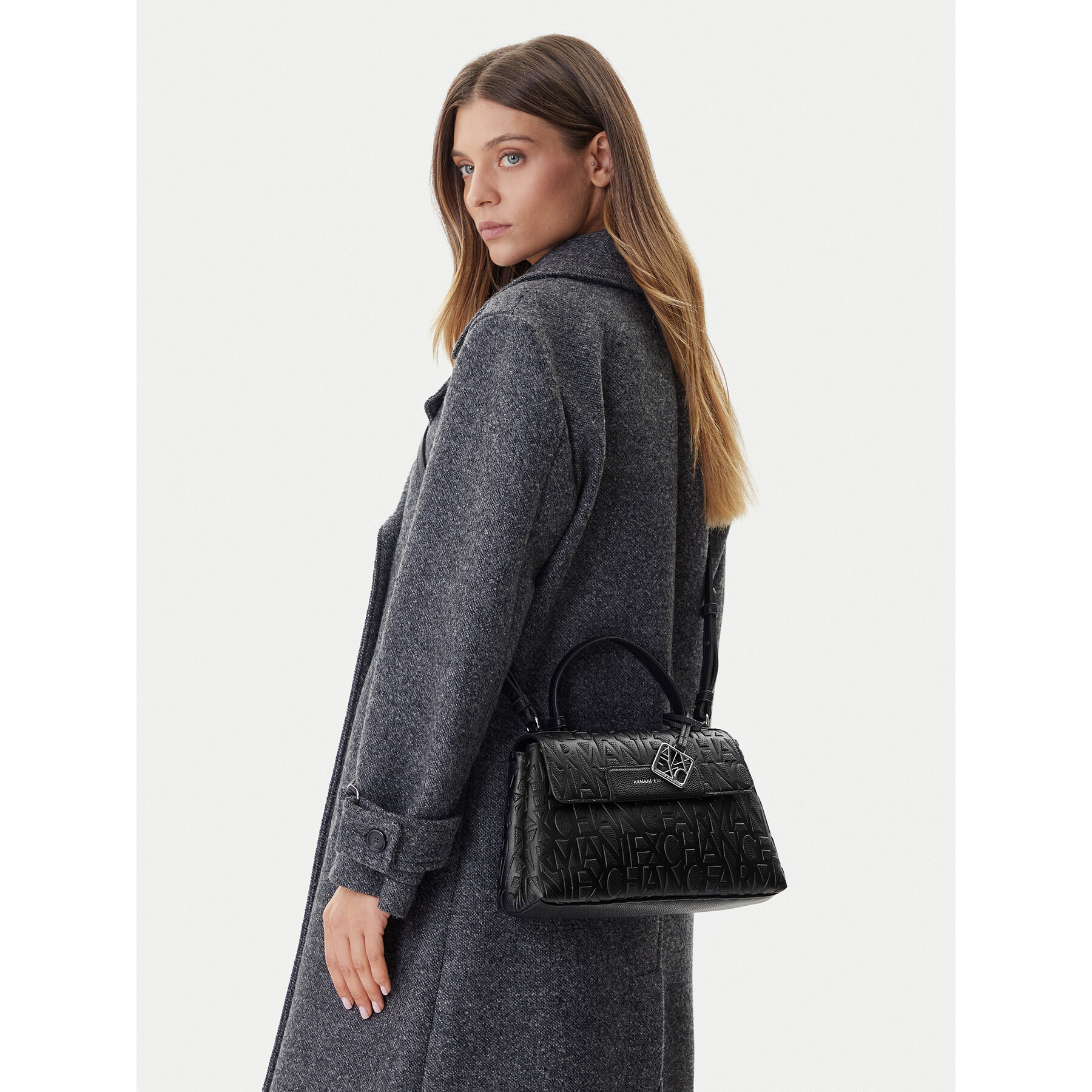 Ročna torba Armani Exchange XW001223 AF15774 UC001 Črna