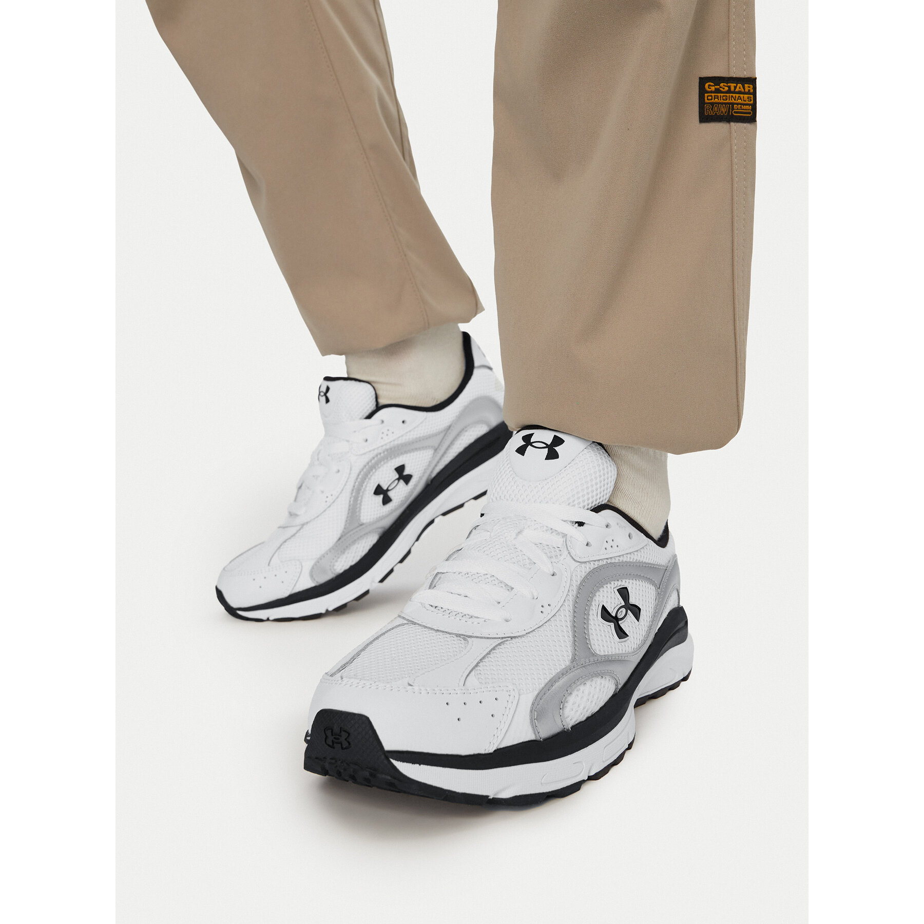 Сникърси Under Armour UA Tech Runner 6011293 Бял