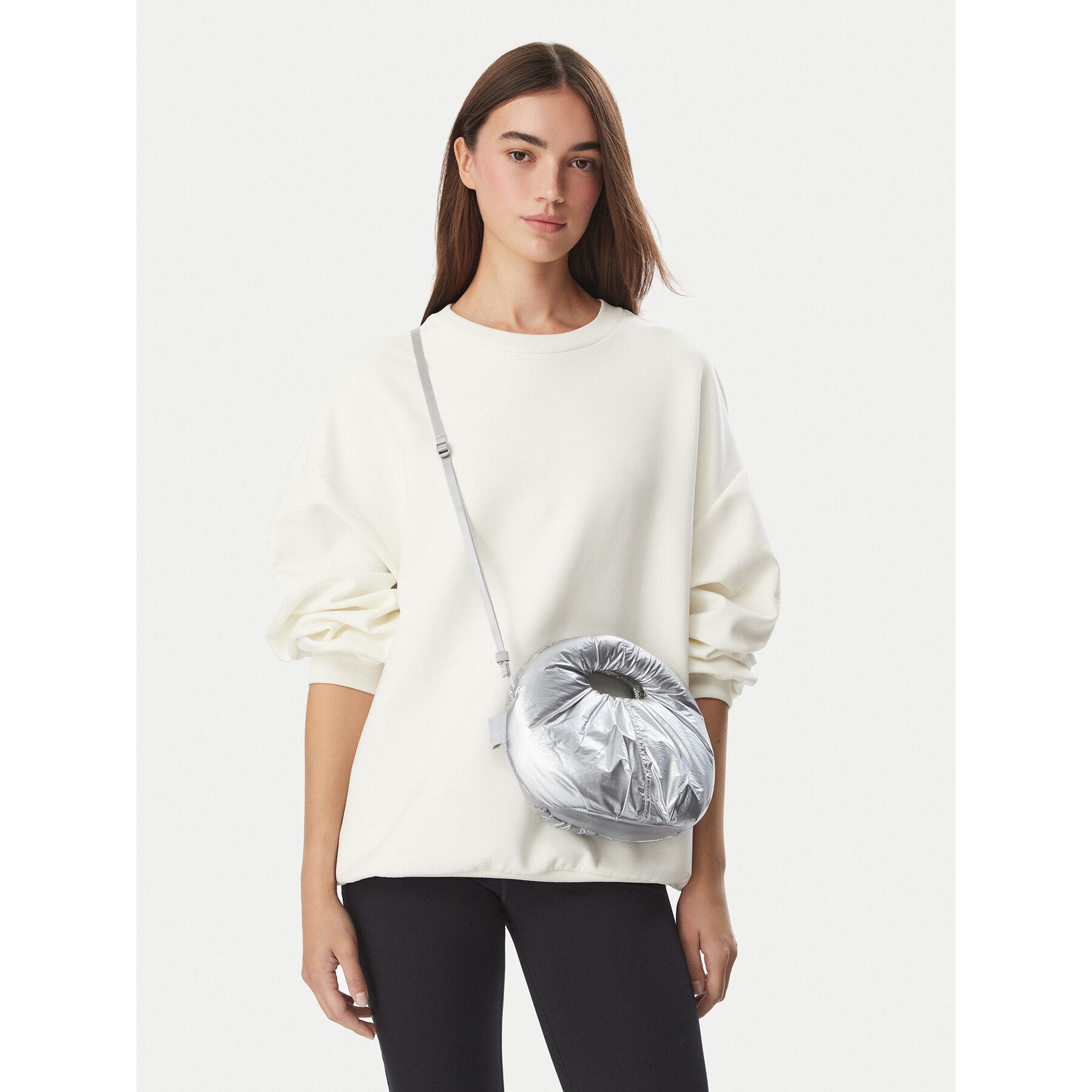 Дамска чанта adidas Metal Small Bag KH4504 Сребрист