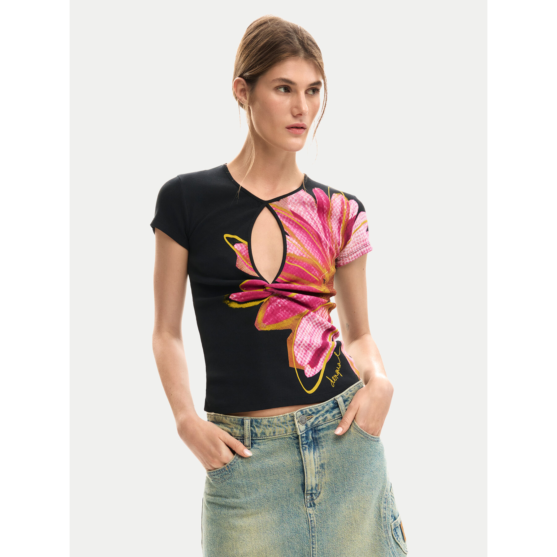 Desigual T-shirt Dublin 26SWTK05 Crna Regular Fit
