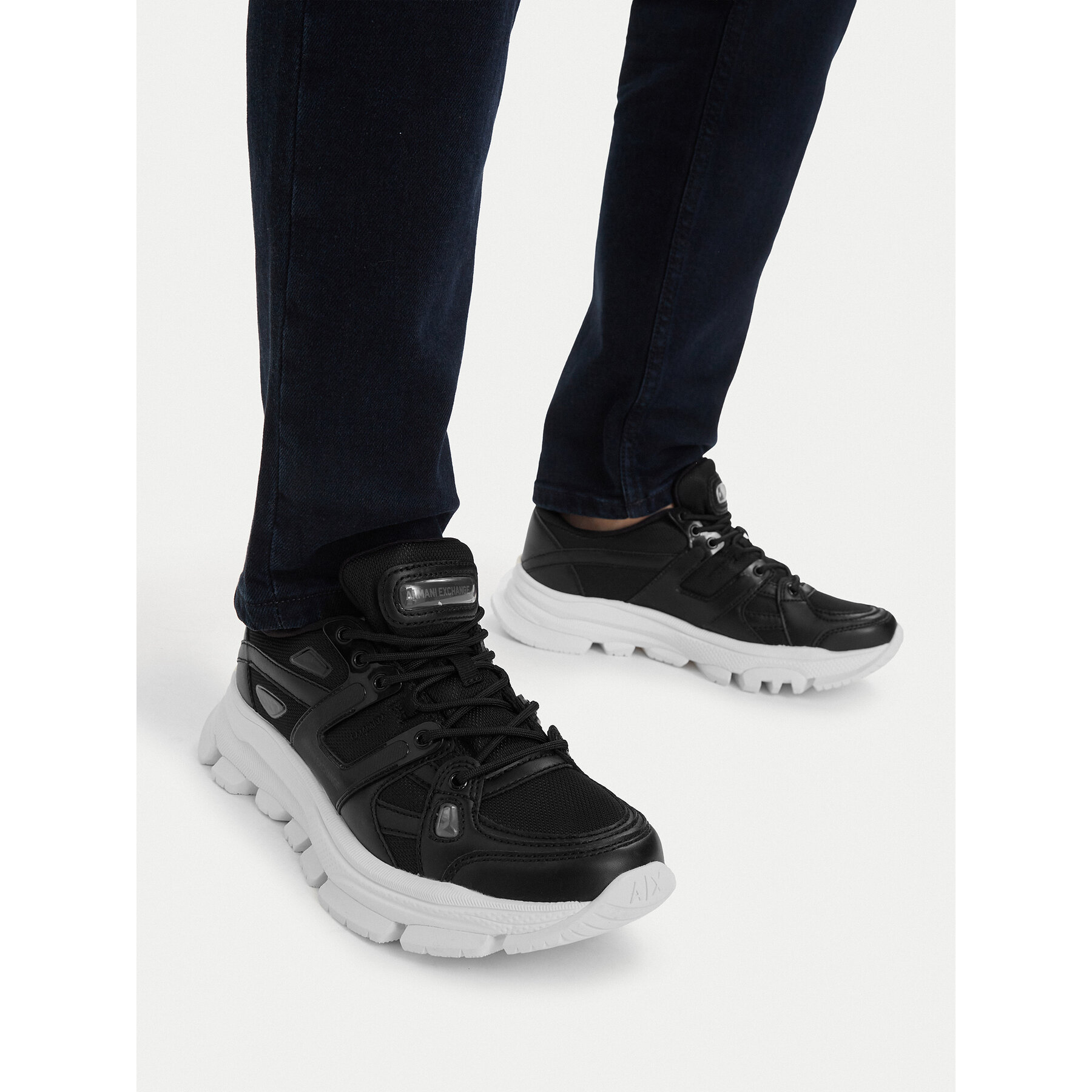 Superge Armani Exchange XM001678 AF19226 UC001 Črna