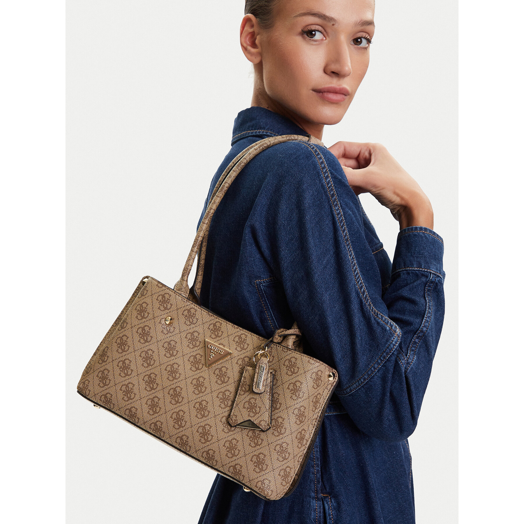 Torbica Guess Meridian II HWSG69 74090 Bež