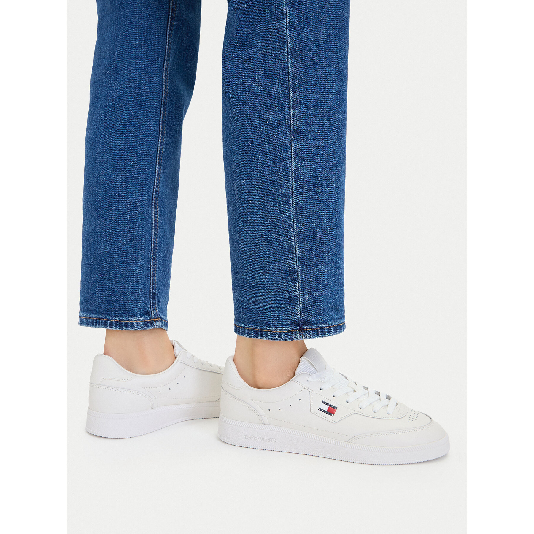Sneakersy Tommy Jeans The Greenwich Edge Ltr EN0EN03049 Biela
