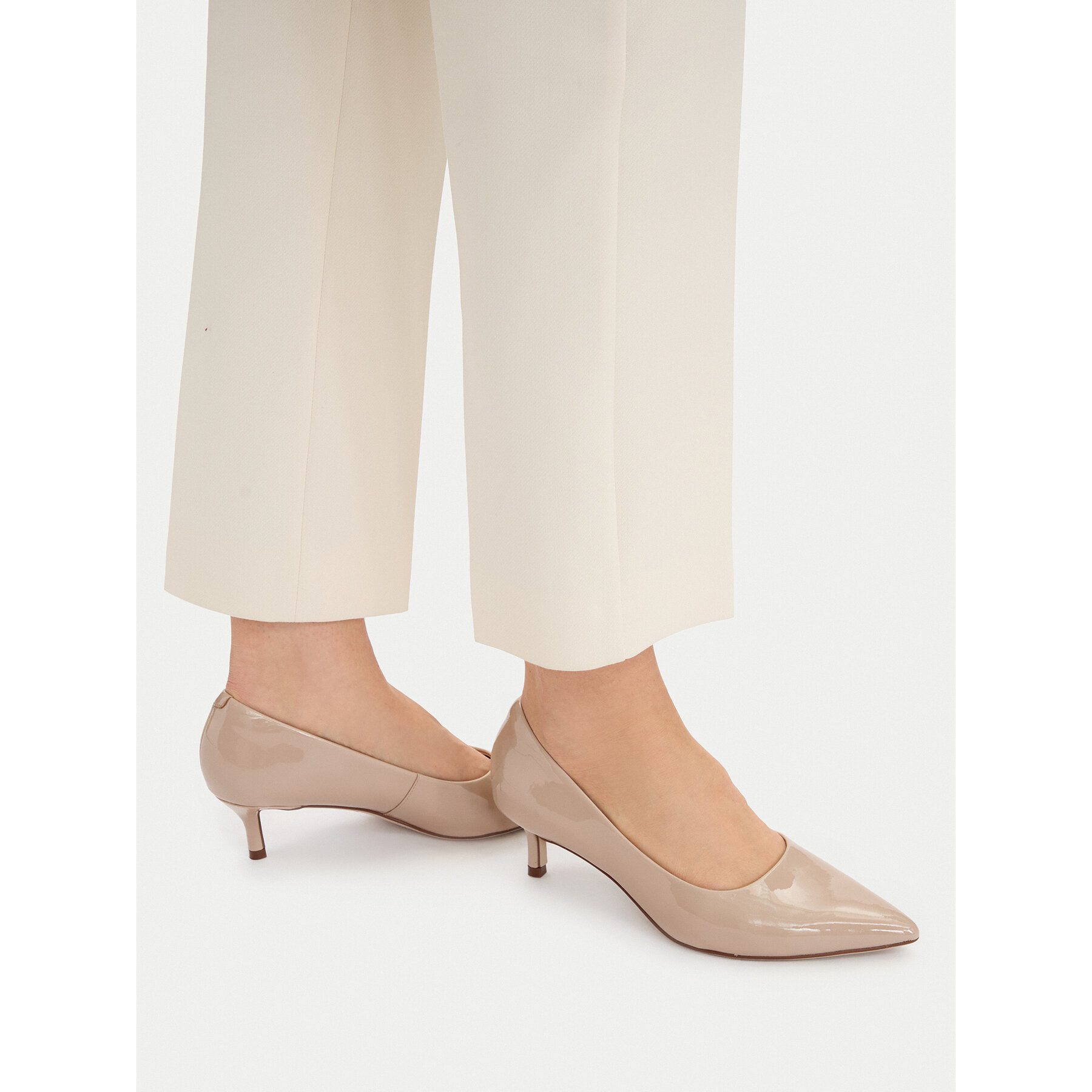 Pantofi pumps Clarks Zarey Court 26183154 Bej