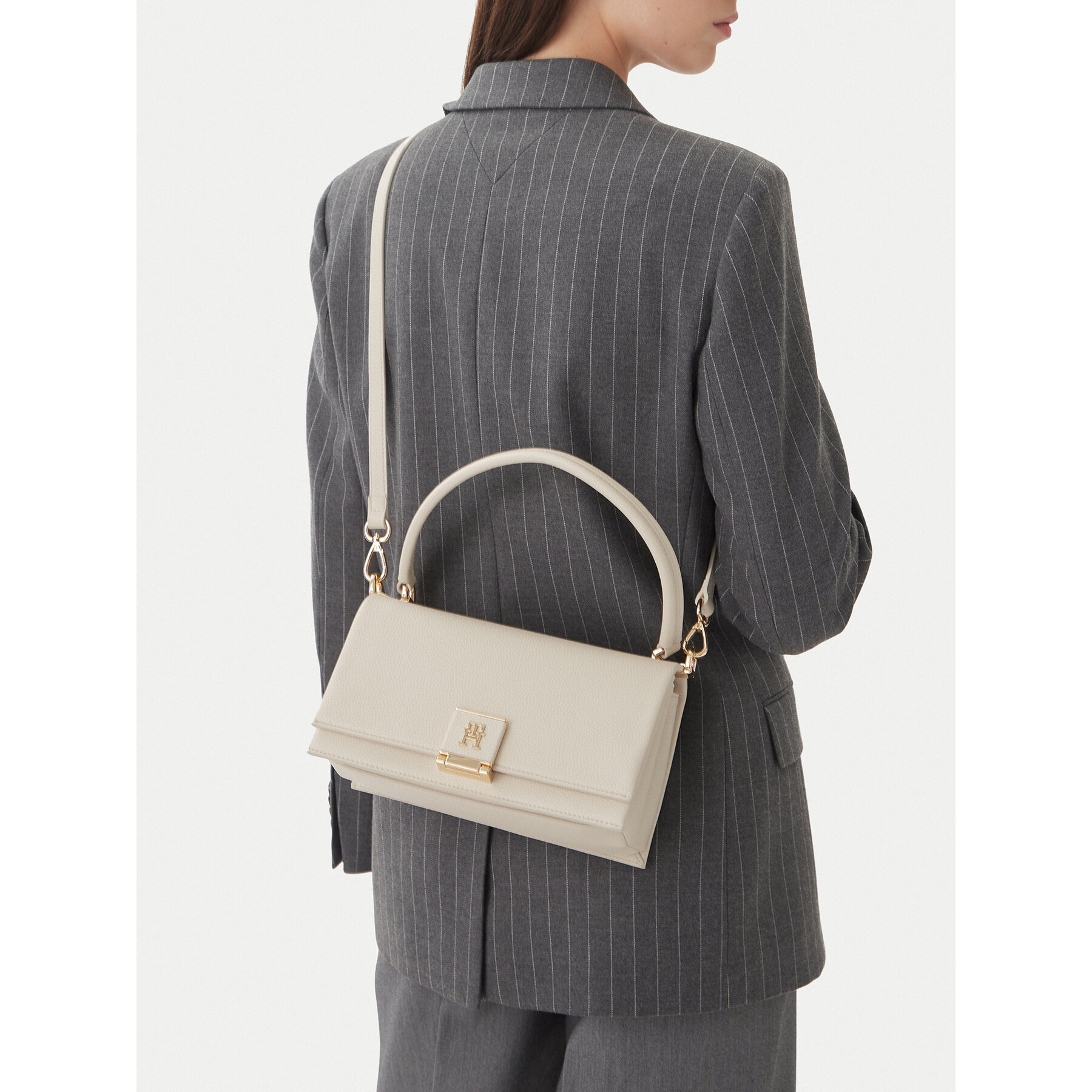 Τσάντα Tommy Hilfiger Th Monogram Pebble Grain Crossbody Bag AW0AW17216 Κρεμ