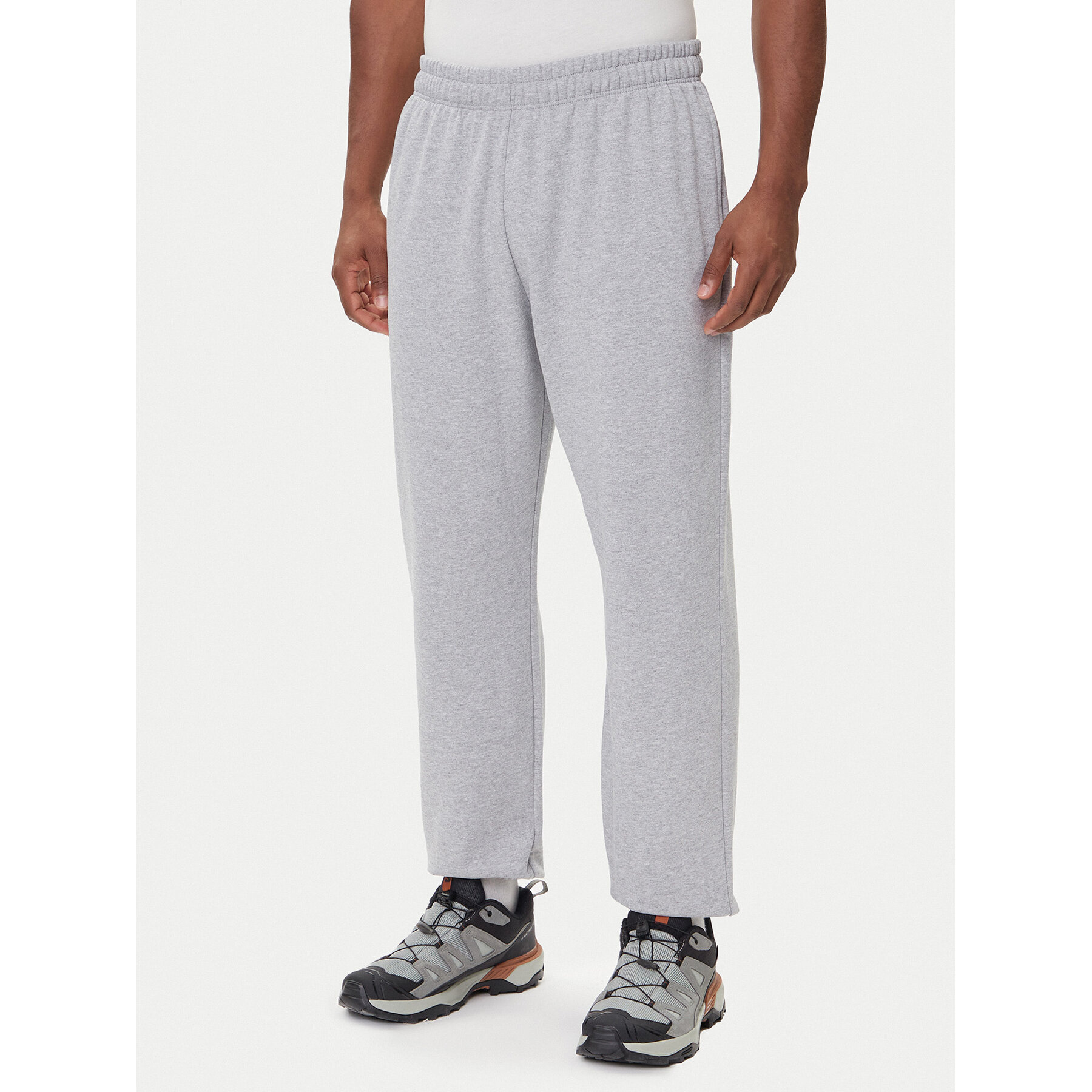 The North Face Jogginghose Expedition Celebration NF0A8E3E Grau Relaxed Fit