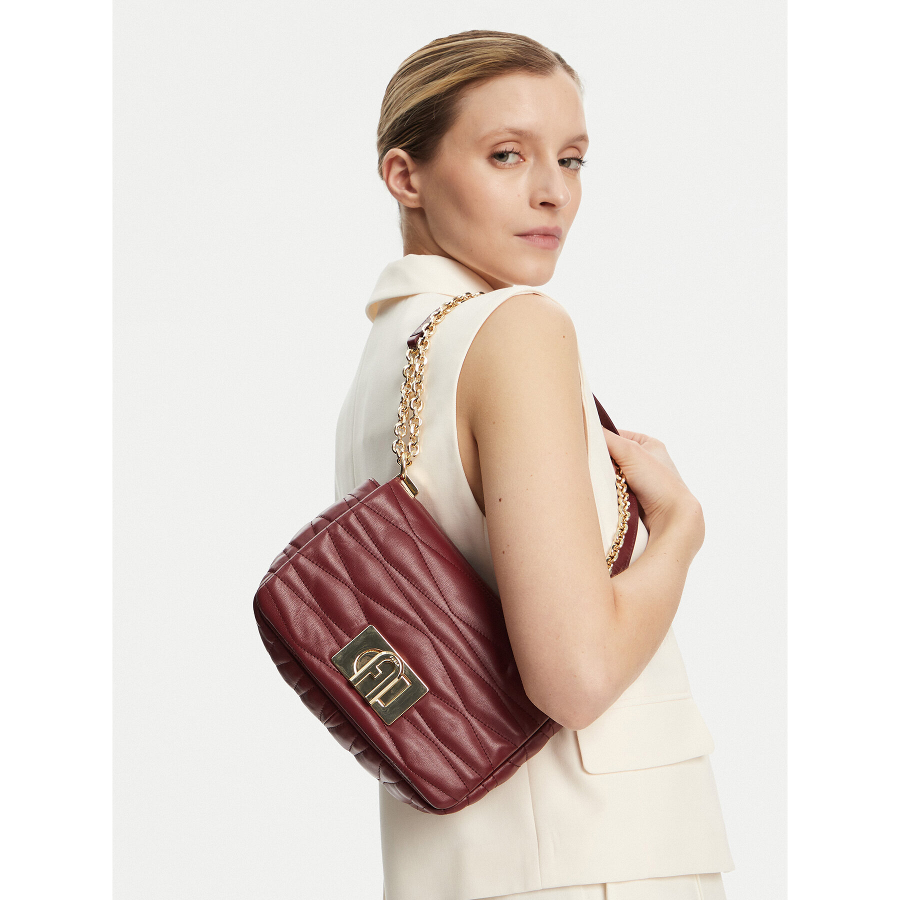 Táska Furla WB01671 BX3221 26700 Bordó