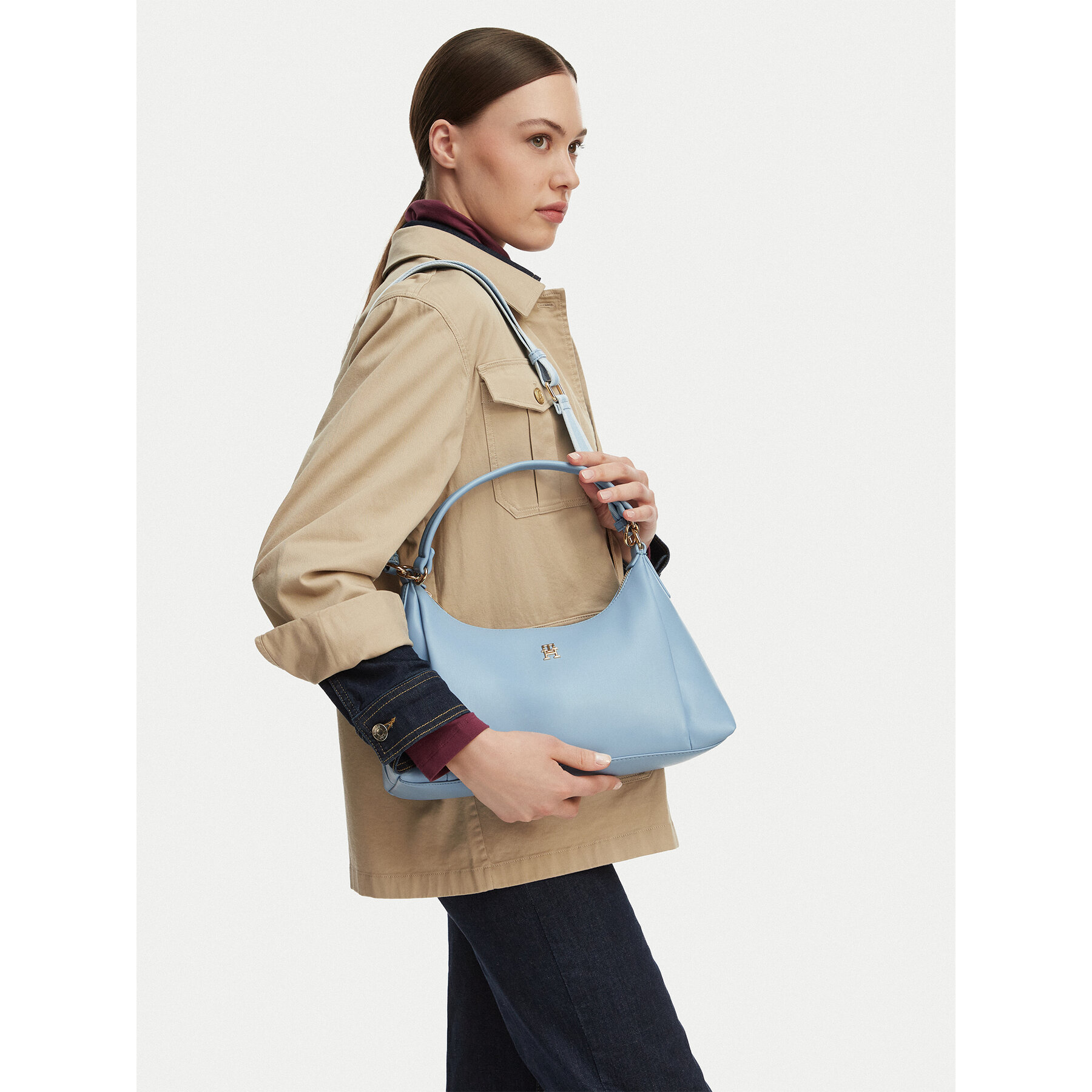 Táska Tommy Hilfiger Th Essential Shoulder Bag AW0AW18373 Világoskék
