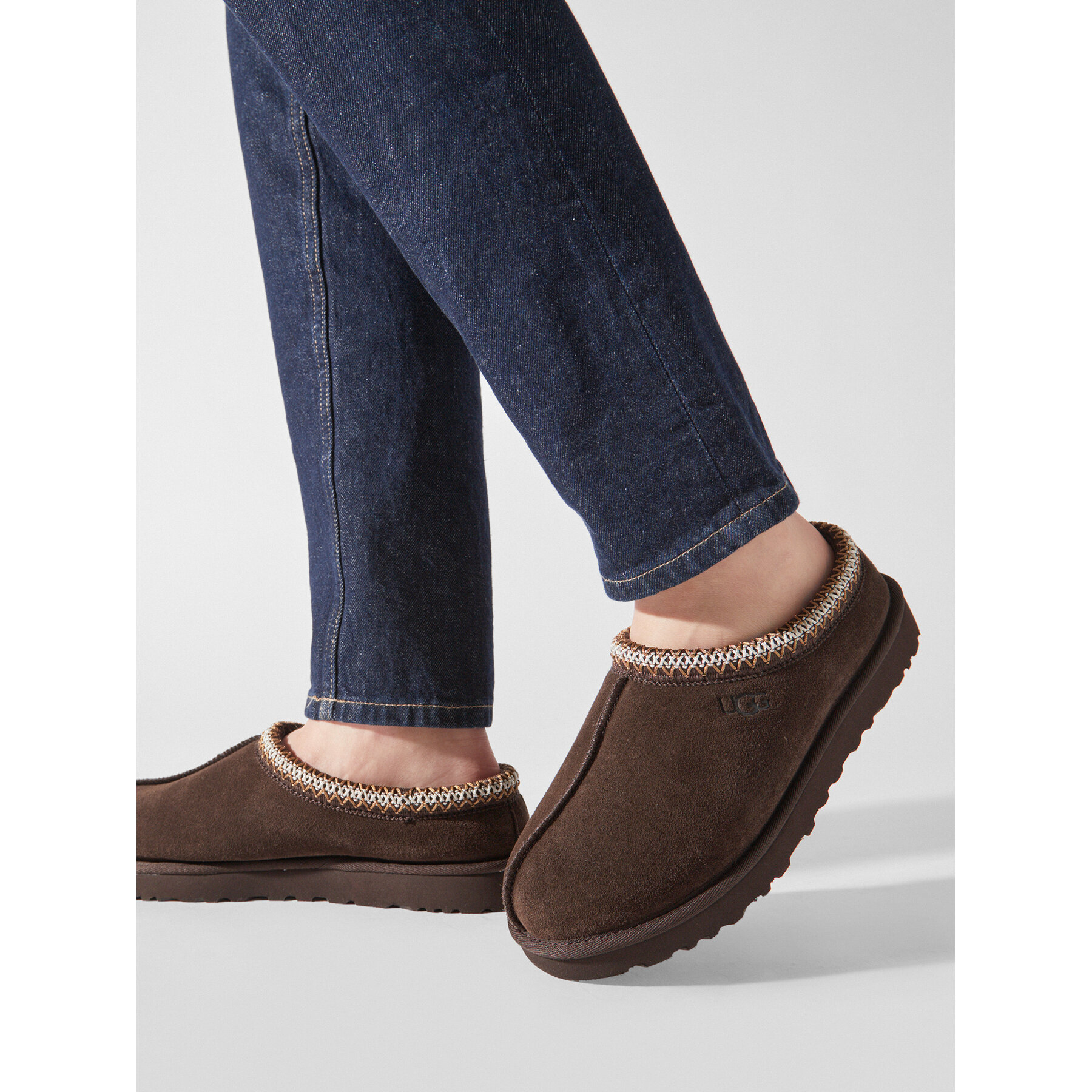 Cizme de zăpadă Ugg M Tasman 5950 Maro