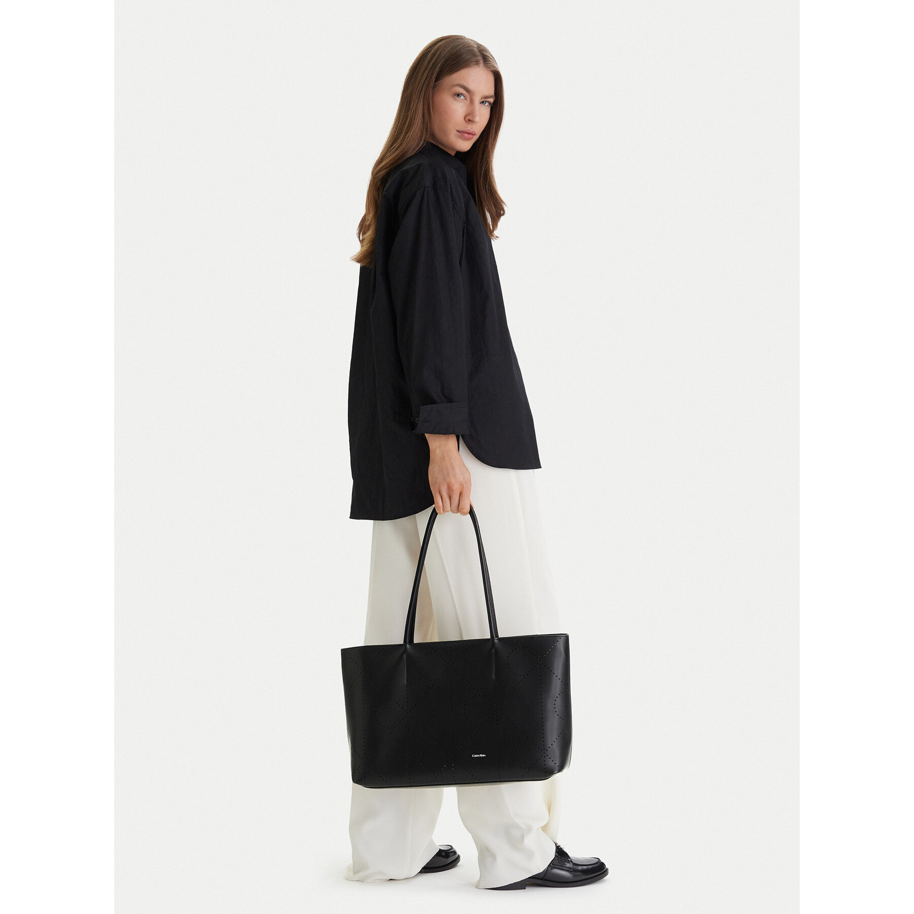 Torbica Calvin Klein Emblem Aop Perfor Lthr Tote LV04F3359G Crna