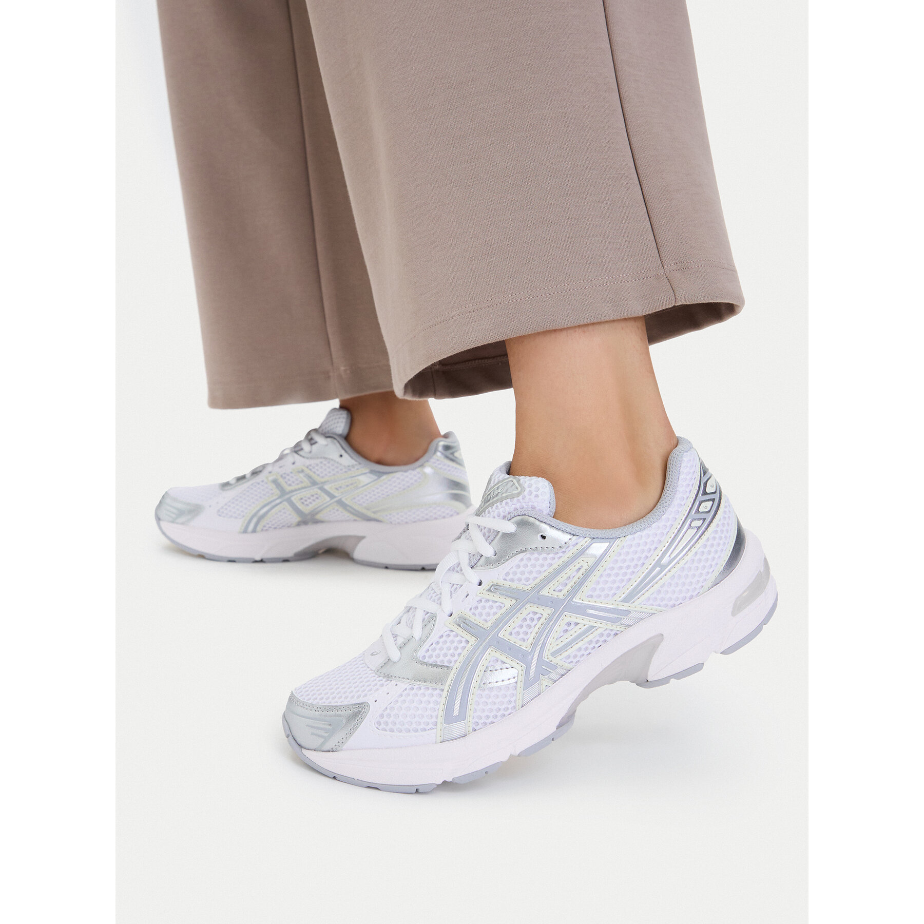 Superge Asics Gel-1130 1203A609 Bela