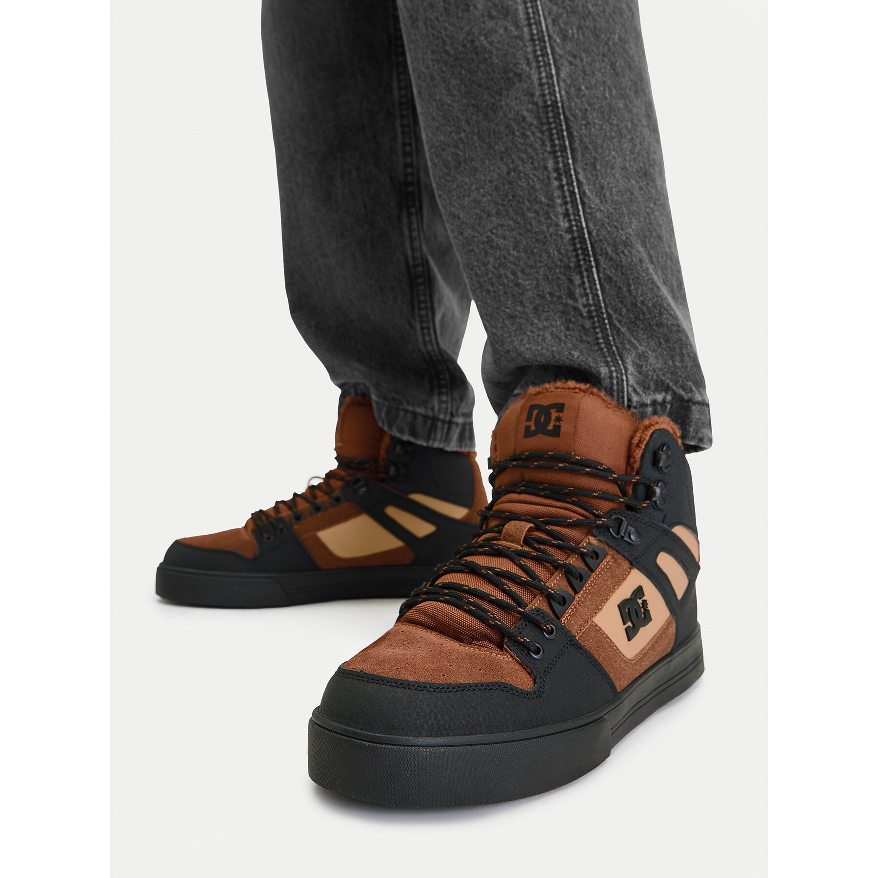 Superge DC Shoes CEO-V5-10118 Rjava