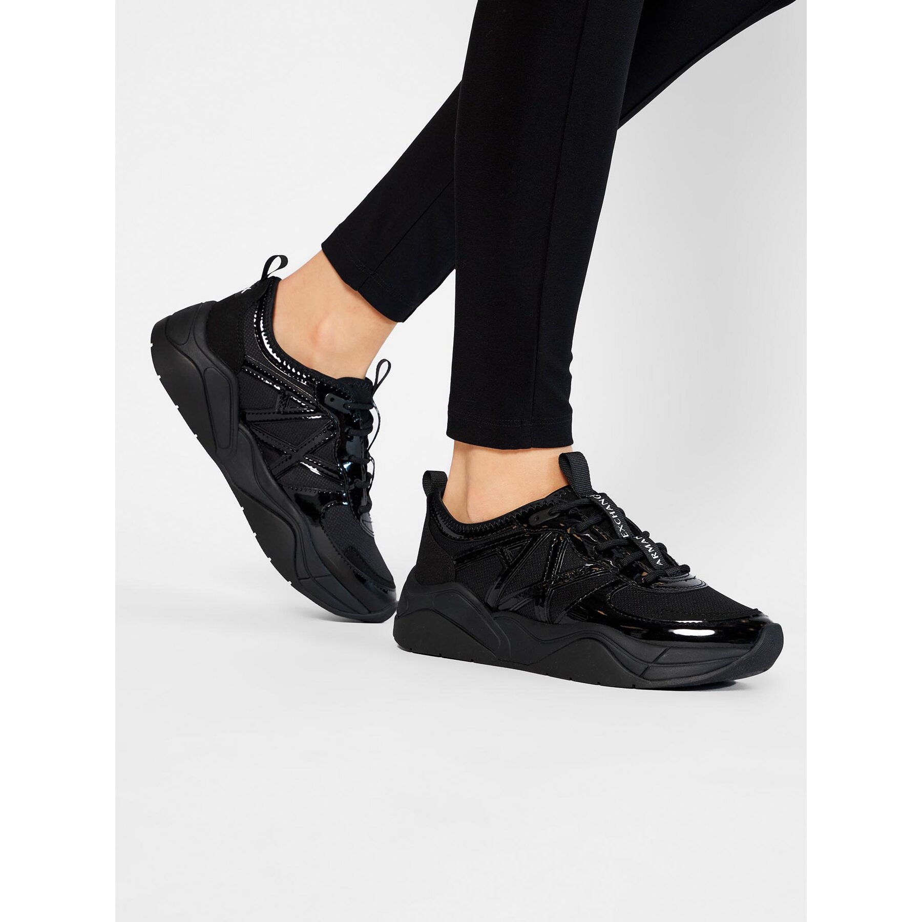Superge Armani Exchange XDX039 XV311 00002 Črna