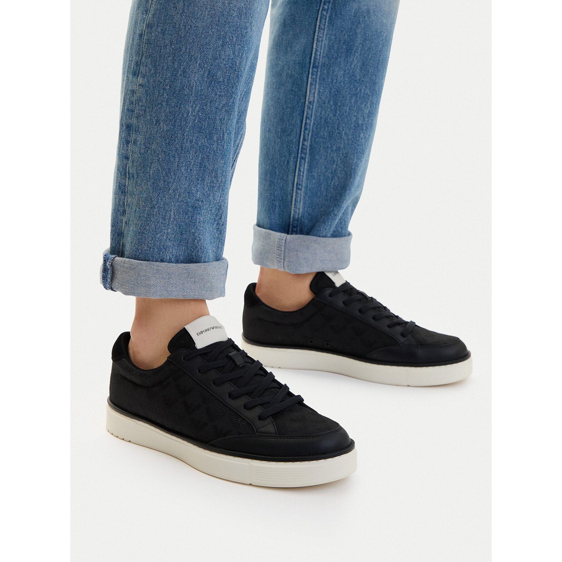 Tenisice Emporio Armani EM004782 AF23199 MC406 Crna