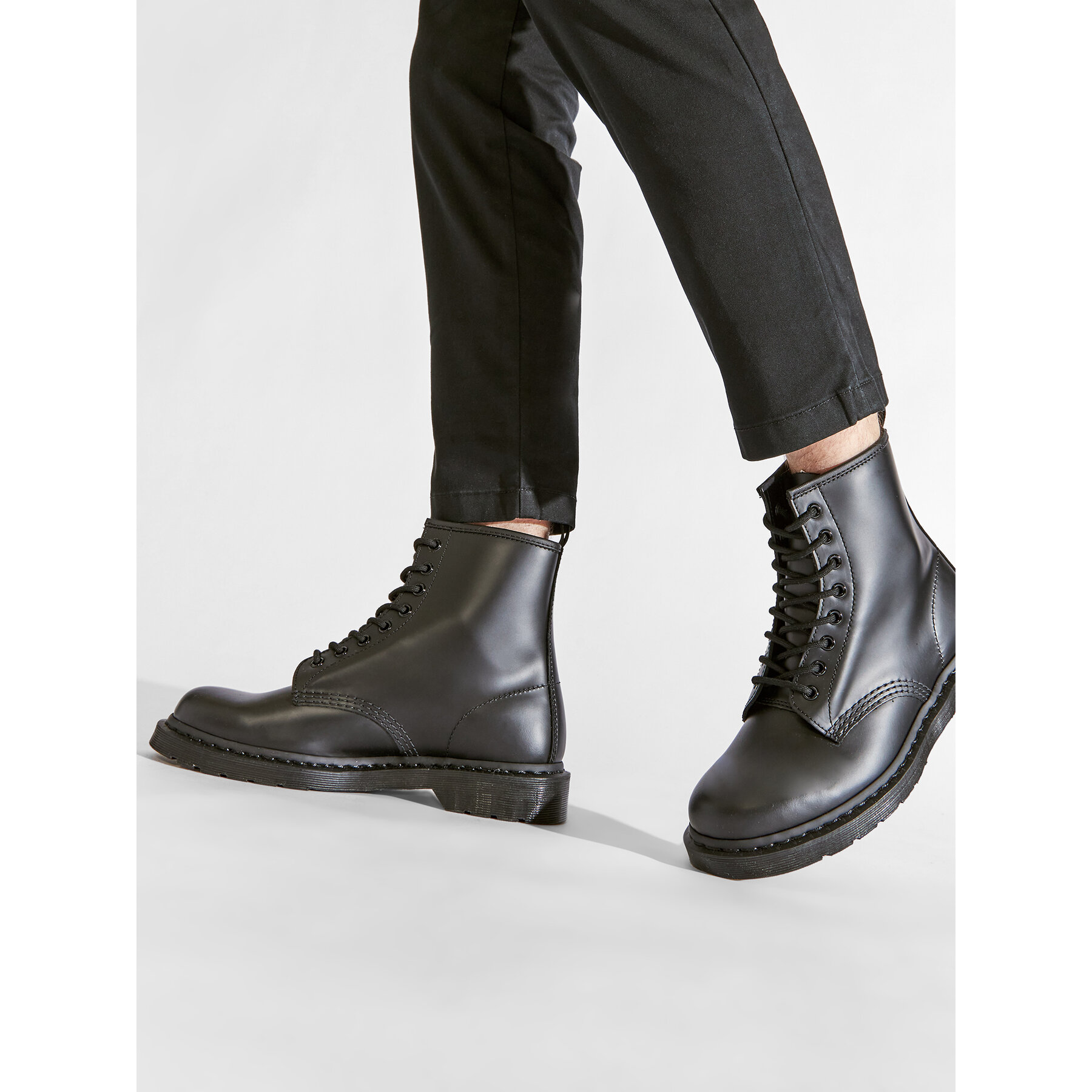 Marte Dr. Martens 1460 Mono 14353001 Crna