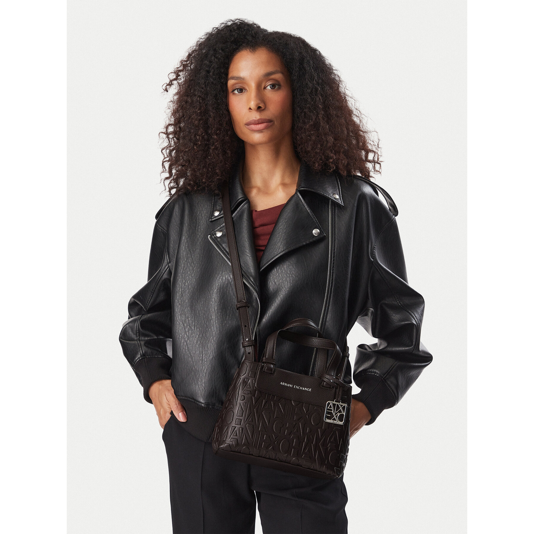 Дамска чанта Armani Exchange XW001576 AF15774 U6032 Тъмнокафяв