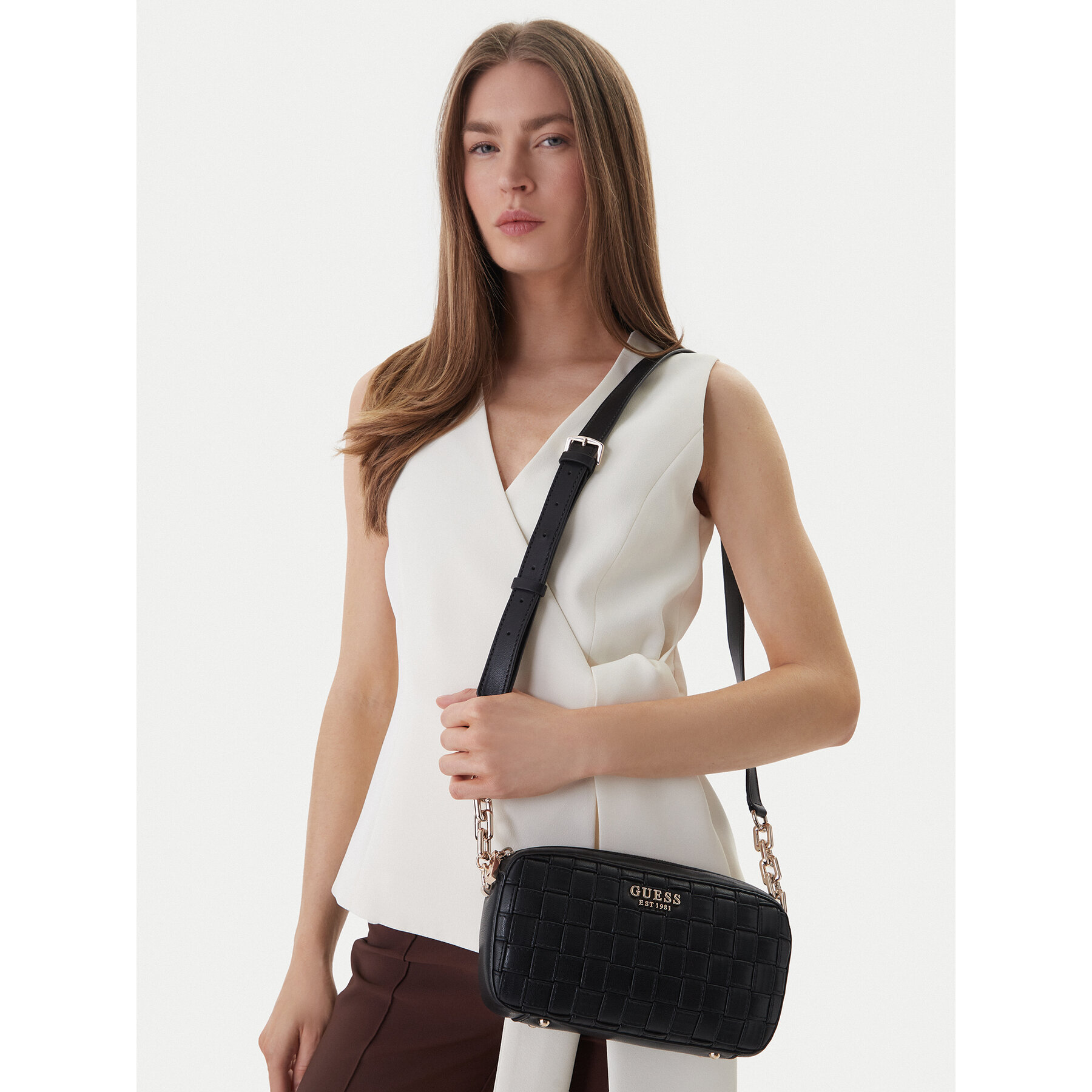 Geantă Guess Sandy HWWG84 18140 Negru